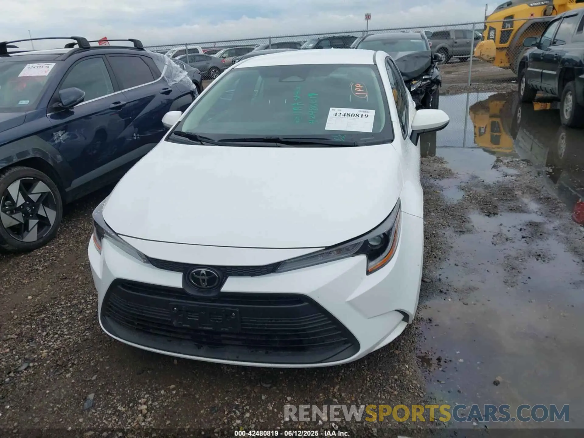 12 Photograph of a damaged car 5YFB4MDE6RP191713 TOYOTA COROLLA 2024