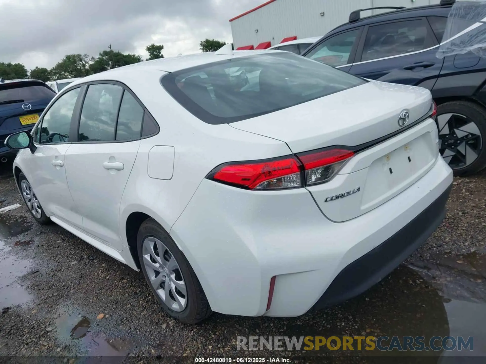 3 Photograph of a damaged car 5YFB4MDE6RP191713 TOYOTA COROLLA 2024