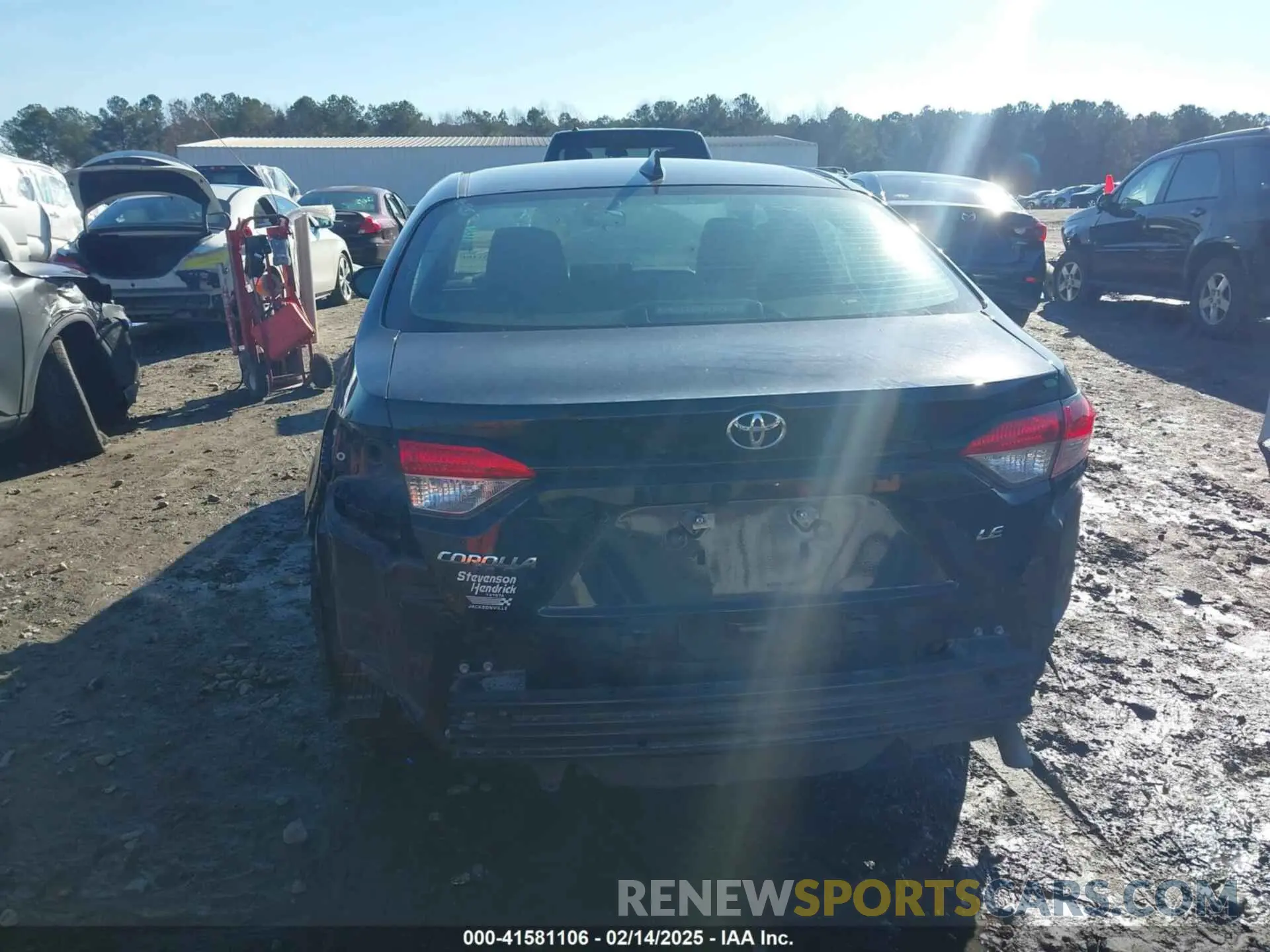 17 Photograph of a damaged car 5YFB4MDE7RP100495 TOYOTA COROLLA 2024