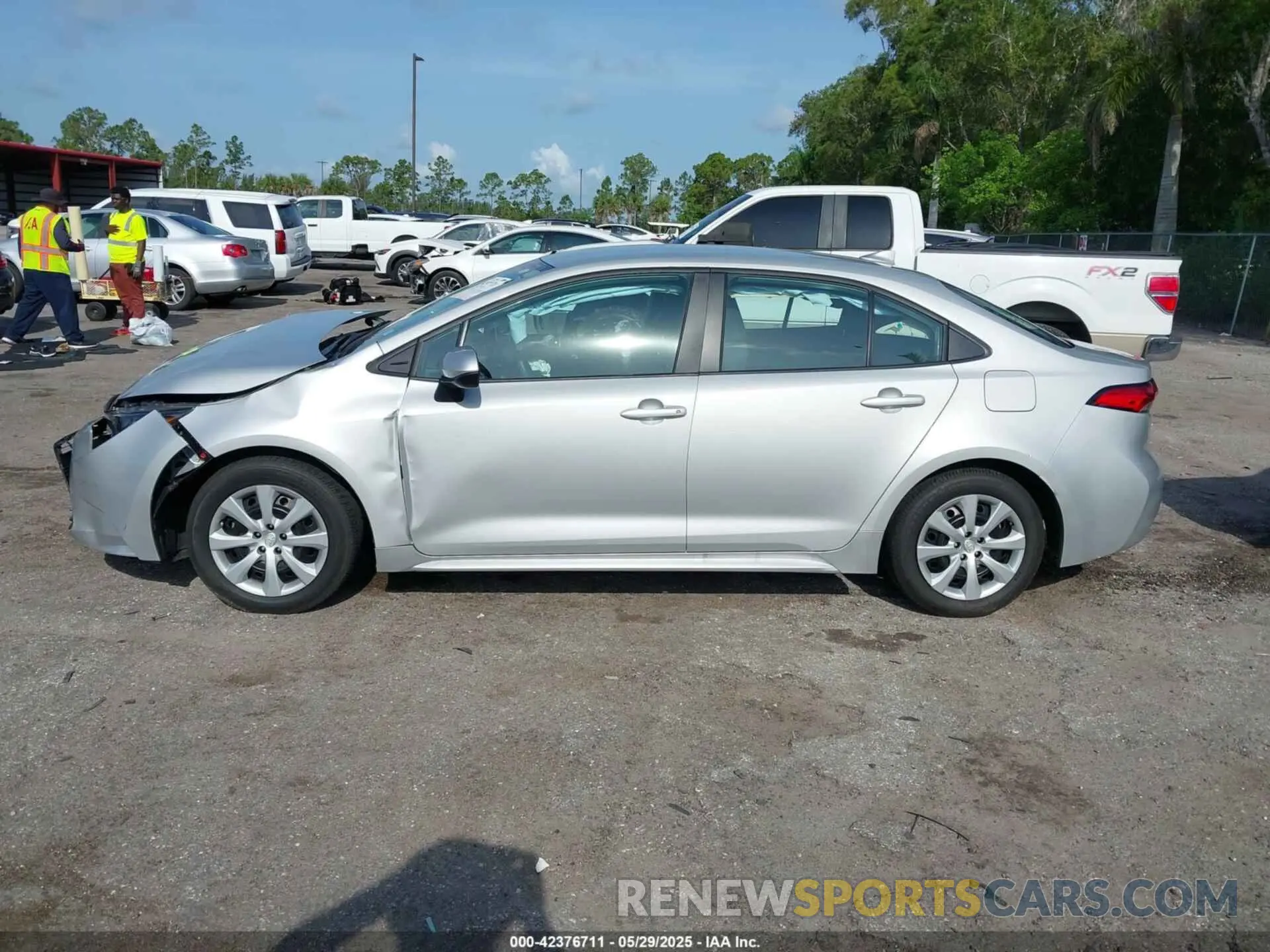 14 Photograph of a damaged car 5YFB4MDE7RP118737 TOYOTA COROLLA 2024