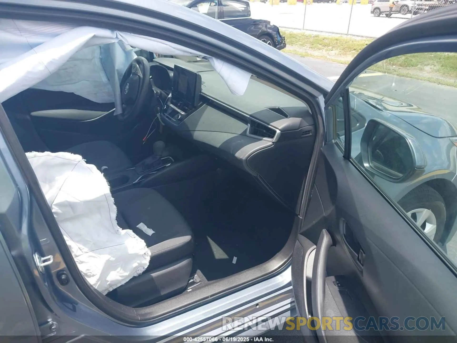 5 Photograph of a damaged car 5YFB4MDE7RP164276 TOYOTA COROLLA 2024