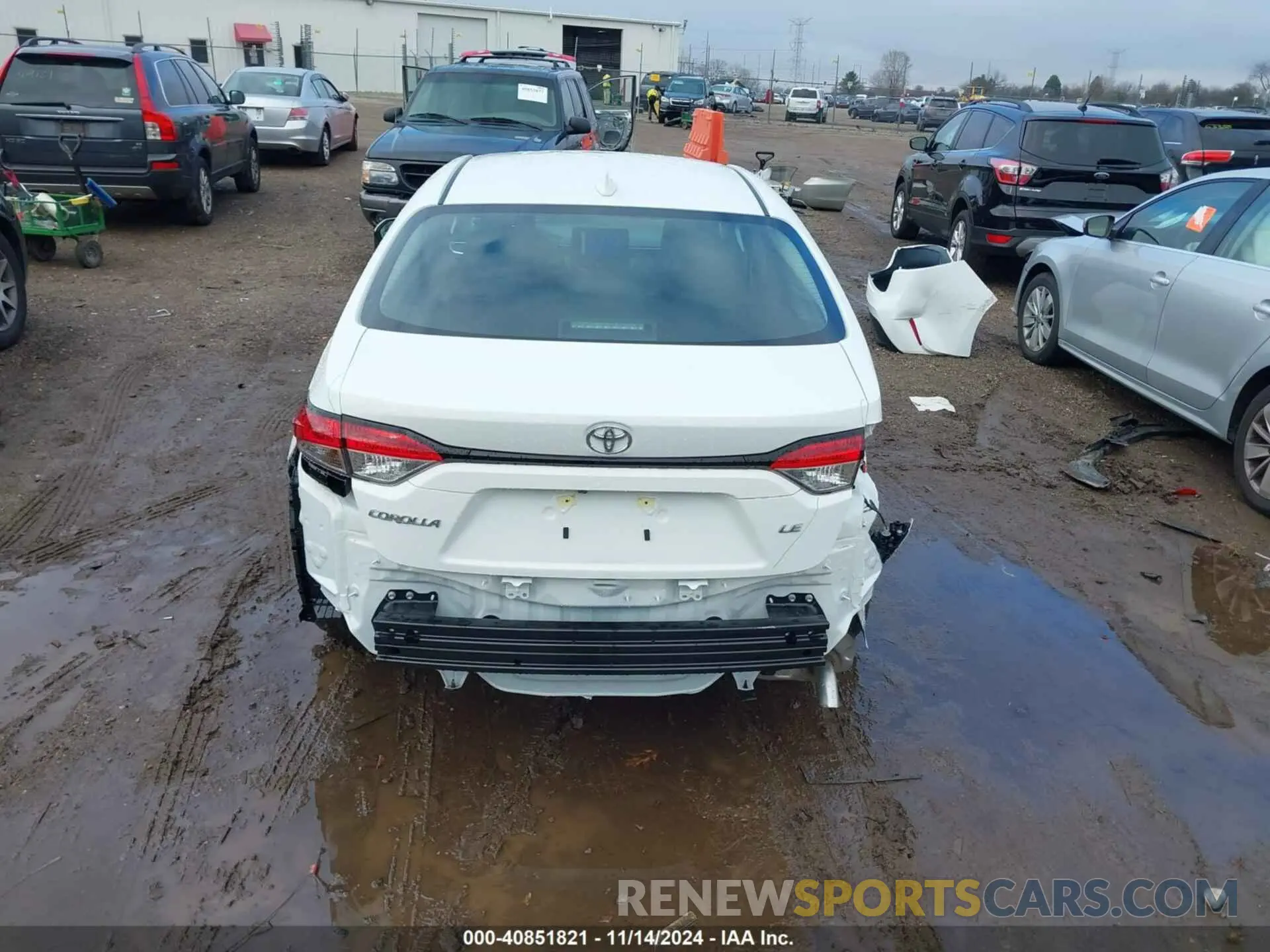 17 Photograph of a damaged car 5YFB4MDE7RP171339 TOYOTA COROLLA 2024