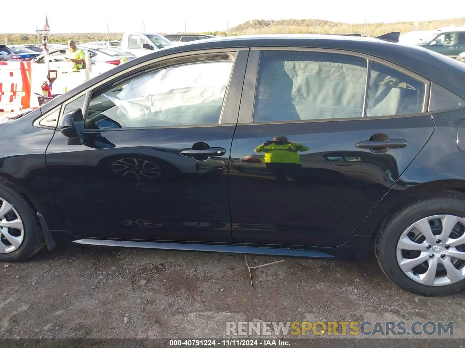 14 Photograph of a damaged car 5YFB4MDE7RP187959 TOYOTA COROLLA 2024