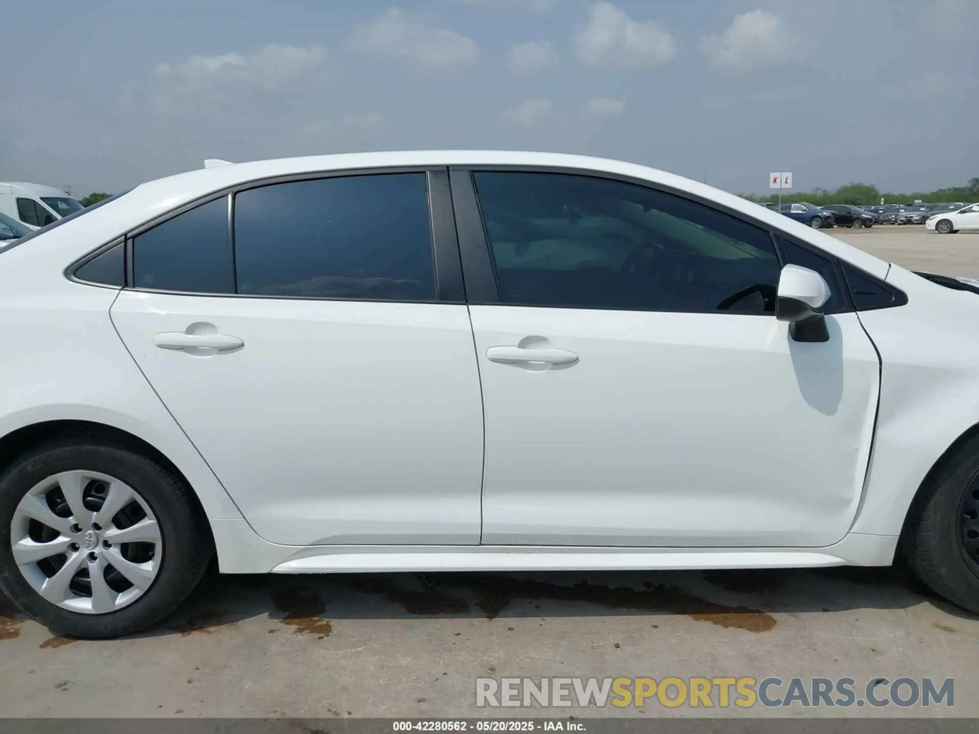 13 Photograph of a damaged car 5YFB4MDE8RP102062 TOYOTA COROLLA 2024