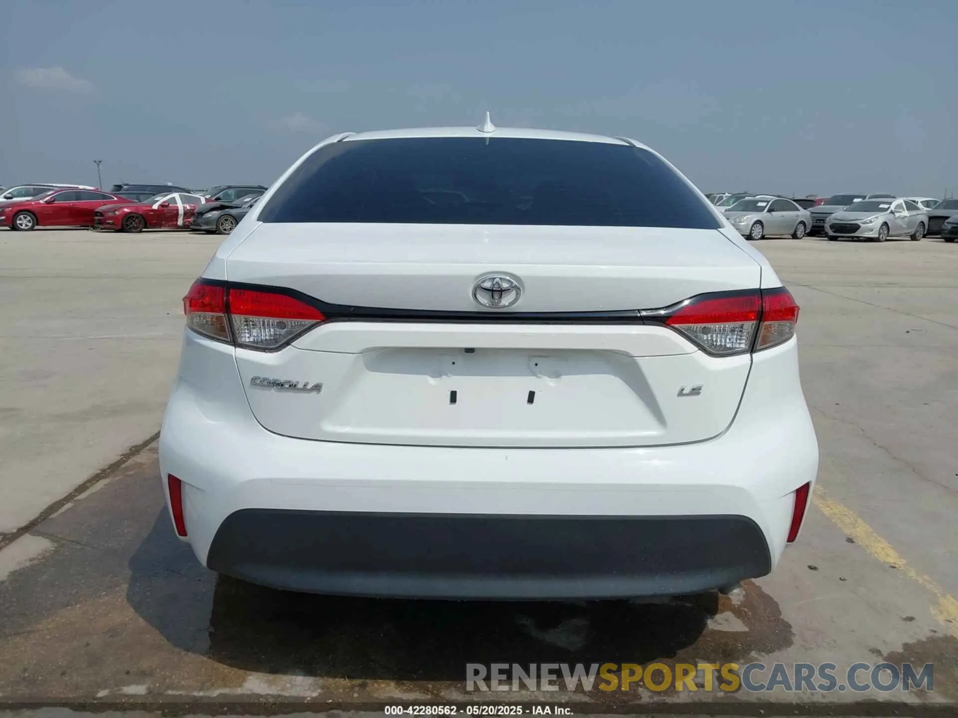 16 Photograph of a damaged car 5YFB4MDE8RP102062 TOYOTA COROLLA 2024