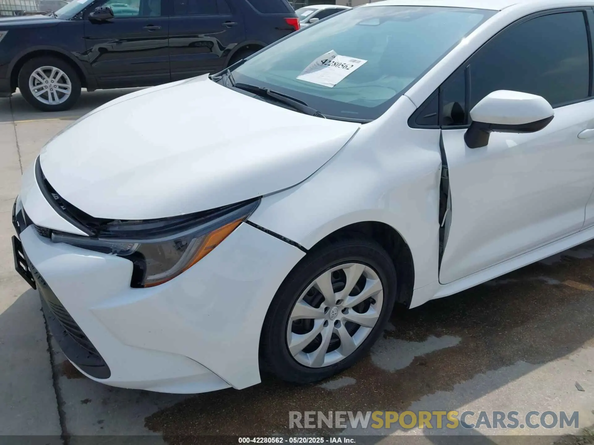 17 Photograph of a damaged car 5YFB4MDE8RP102062 TOYOTA COROLLA 2024
