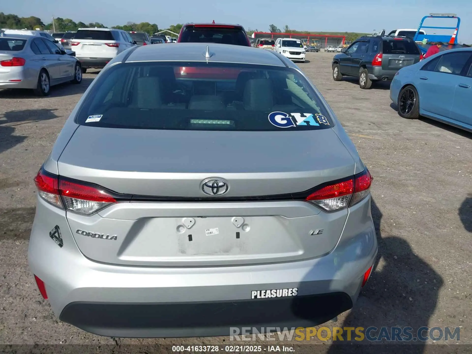 17 Photograph of a damaged car 5YFB4MDE8RP114776 TOYOTA COROLLA 2024