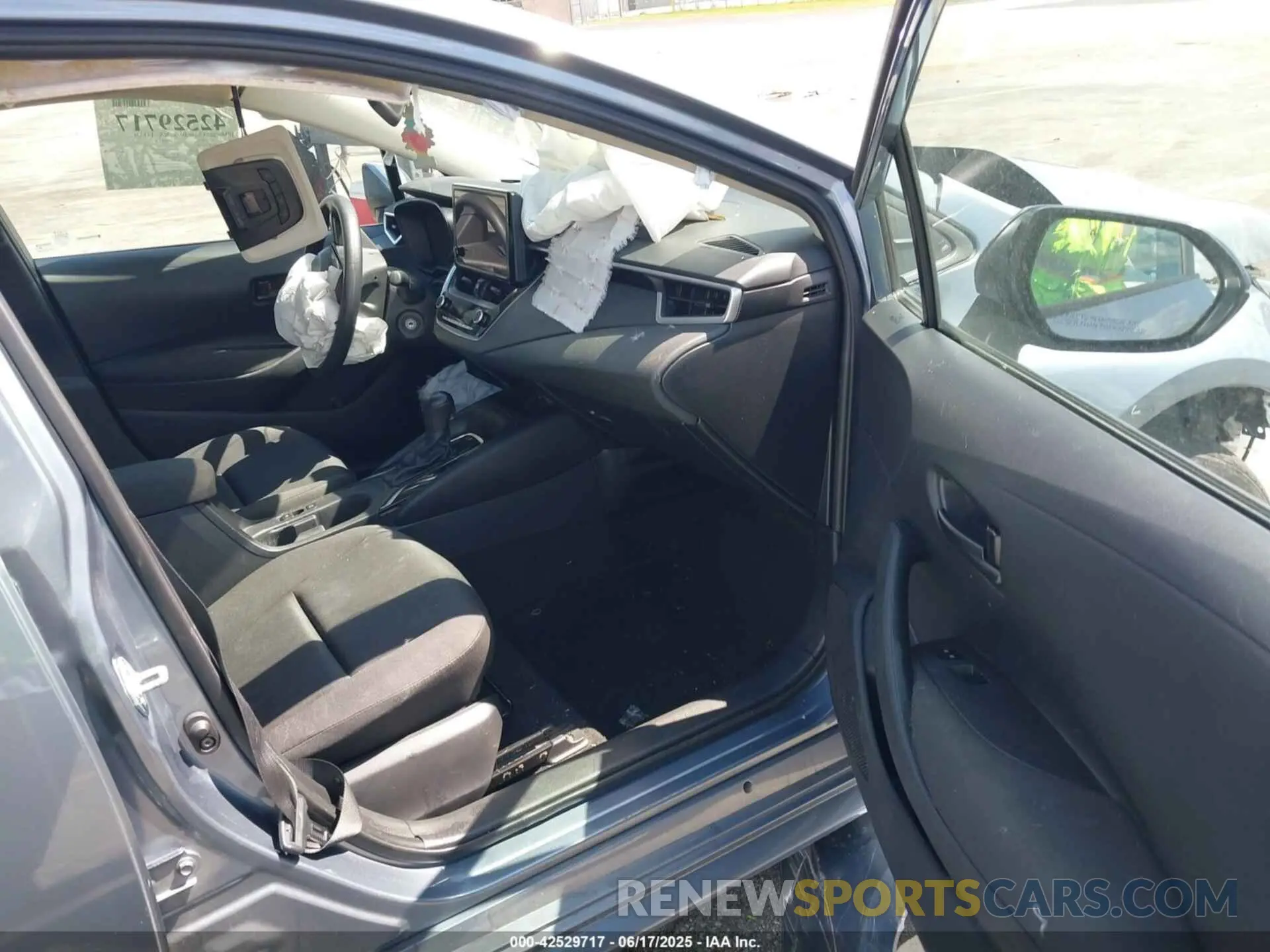 5 Photograph of a damaged car 5YFB4MDE8RP167199 TOYOTA COROLLA 2024