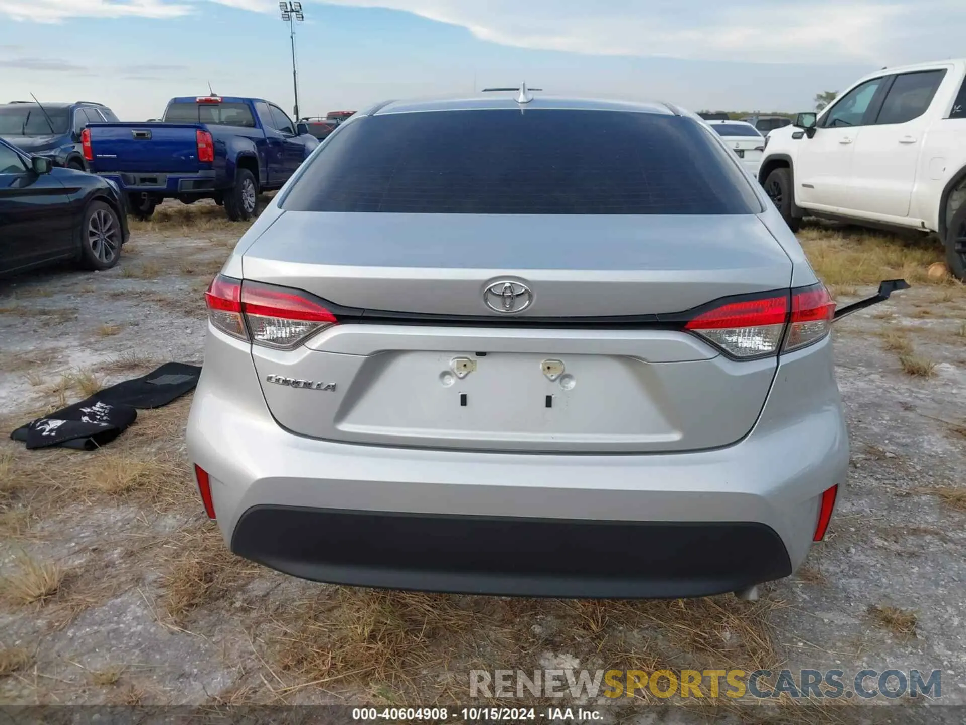 16 Photograph of a damaged car 5YFB4MDE8RP191504 TOYOTA COROLLA 2024
