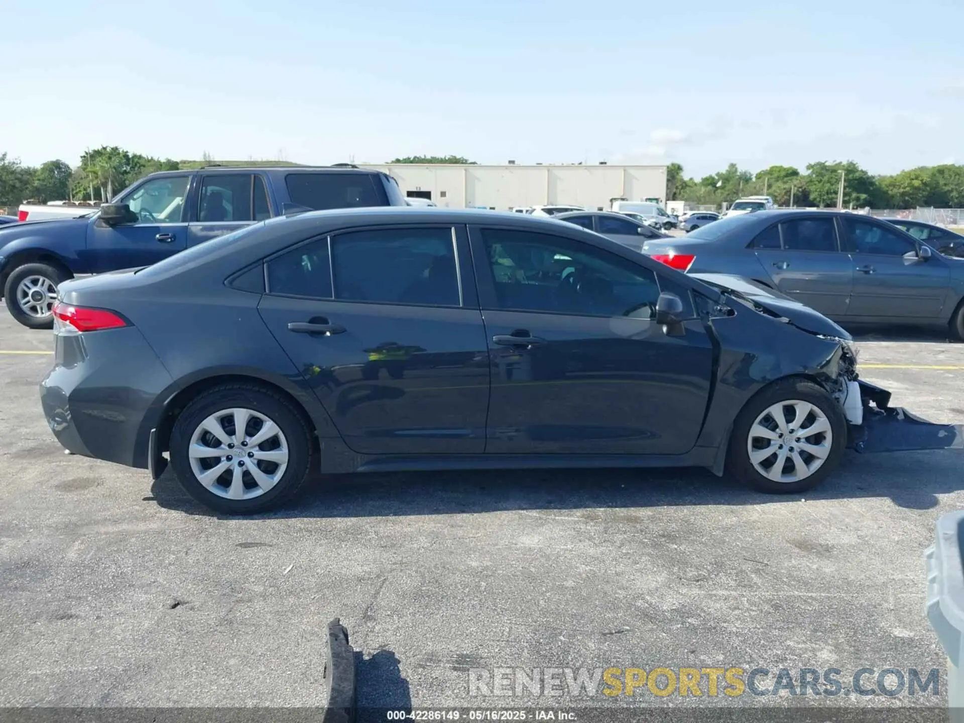 14 Photograph of a damaged car 5YFB4MDE8RP207183 TOYOTA COROLLA 2024