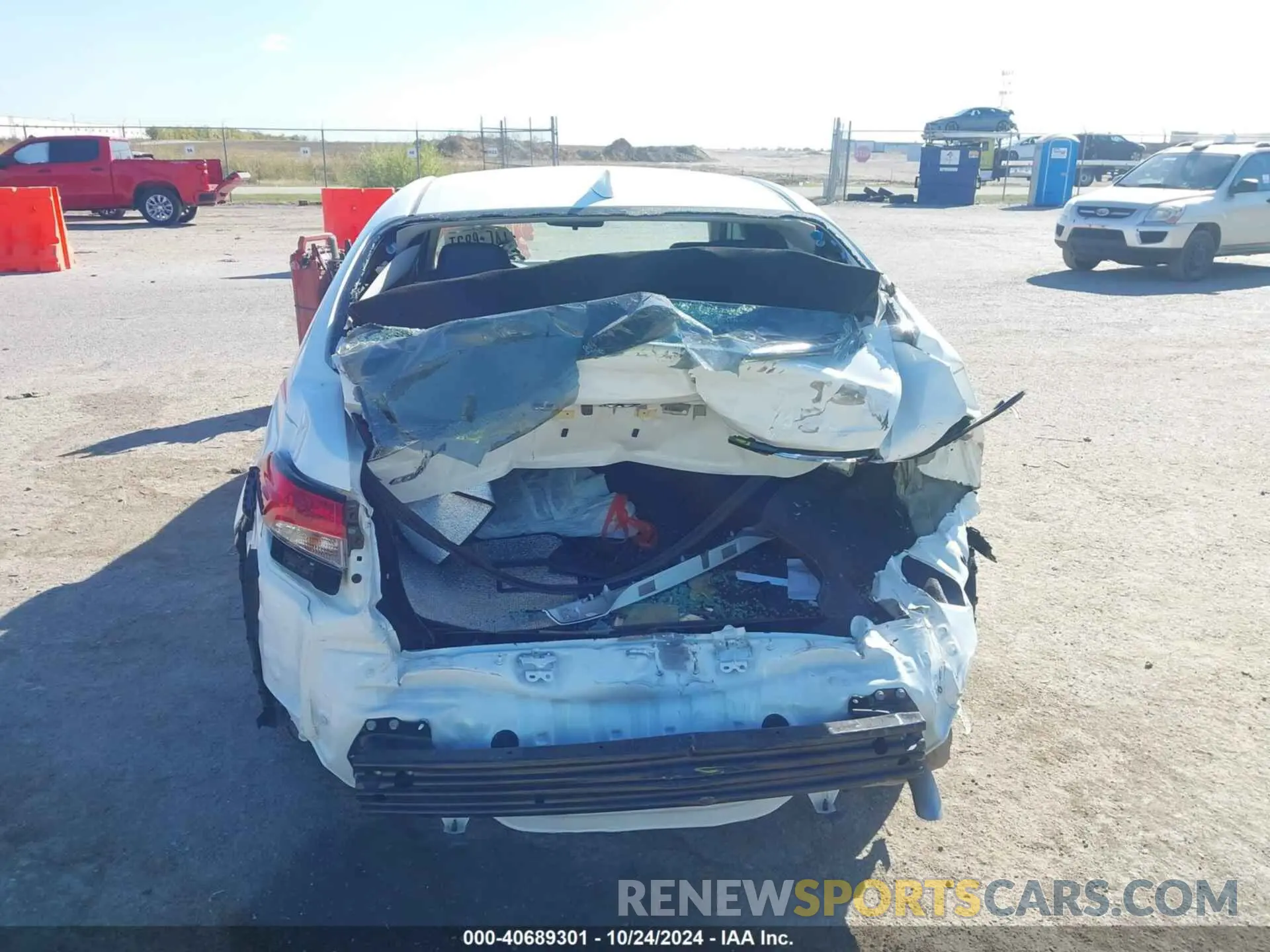 16 Photograph of a damaged car 5YFB4MDE9RP104757 TOYOTA COROLLA 2024