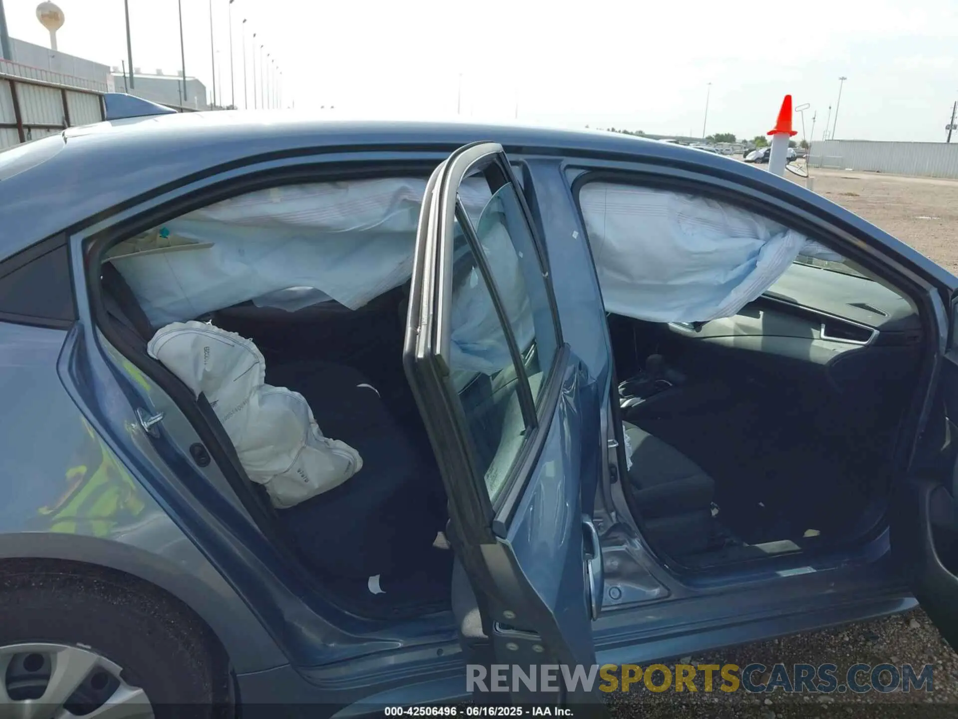 5 Photograph of a damaged car 5YFB4MDE9RP106945 TOYOTA COROLLA 2024