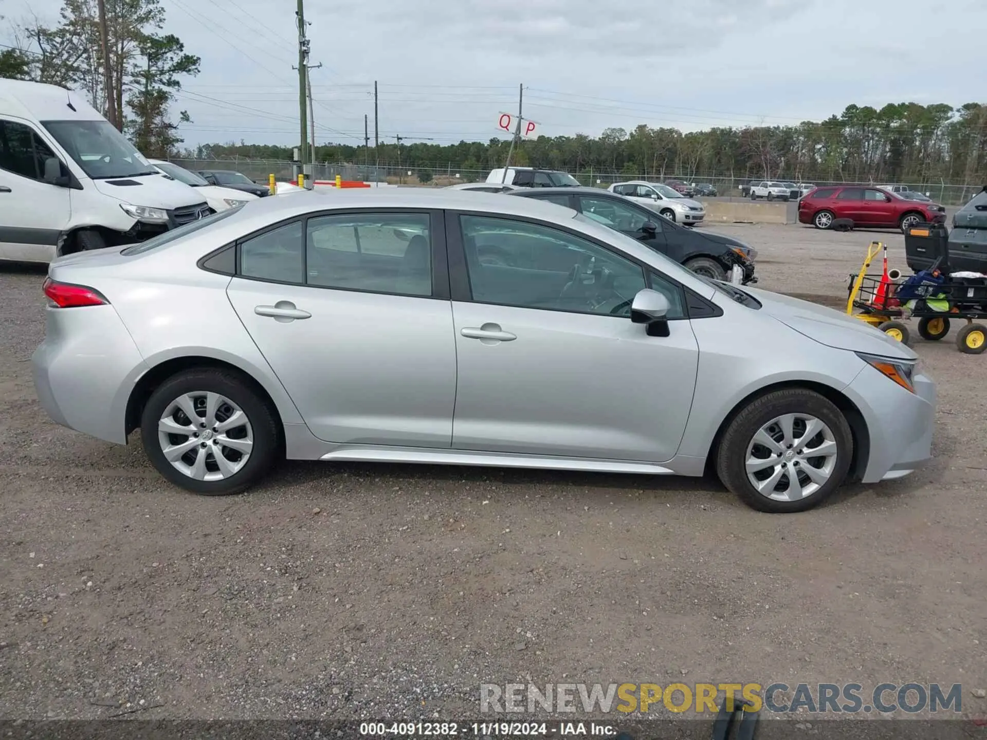 13 Photograph of a damaged car 5YFB4MDE9RP120778 TOYOTA COROLLA 2024
