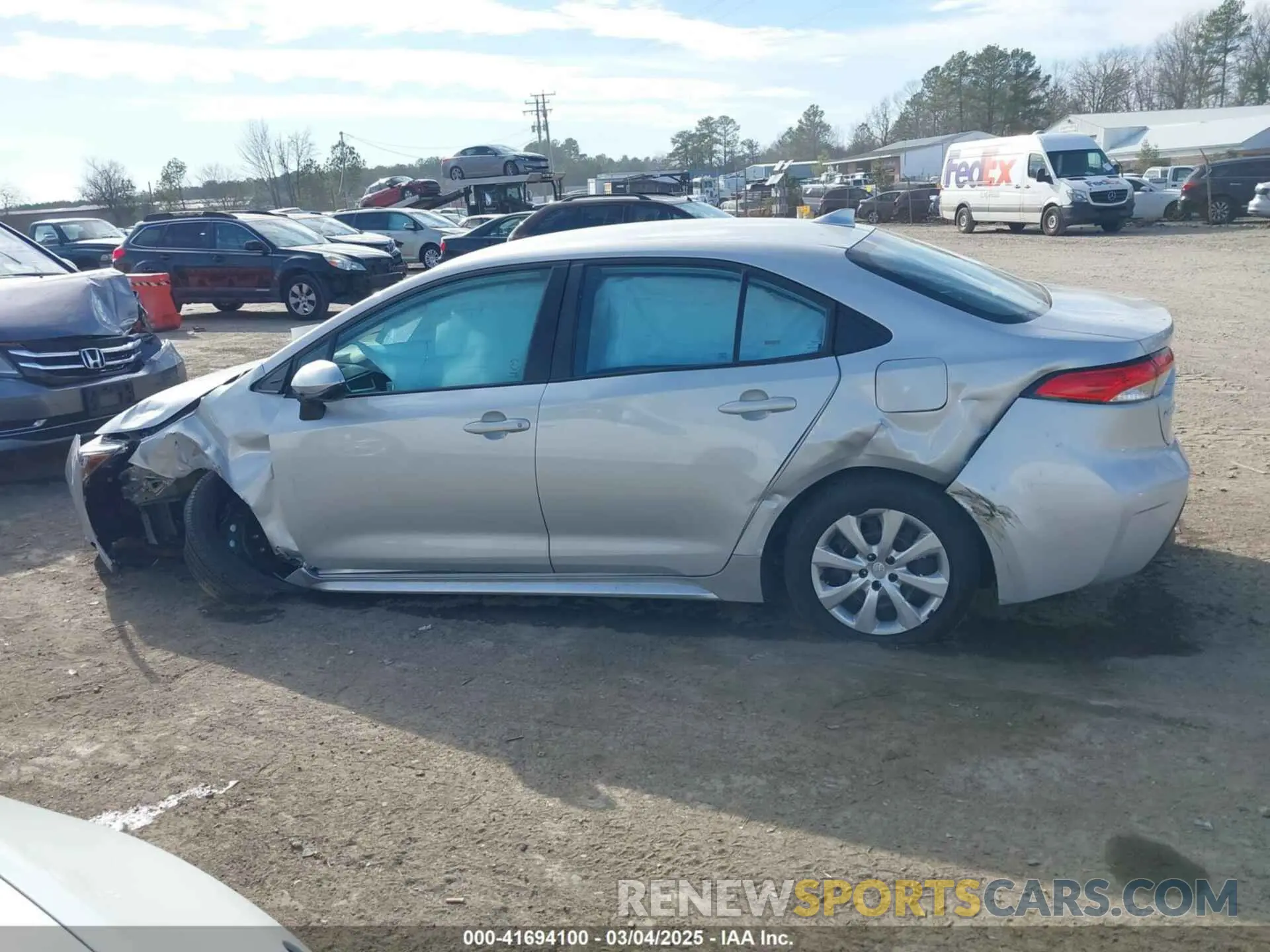 14 Photograph of a damaged car 5YFB4MDE9RP126225 TOYOTA COROLLA 2024