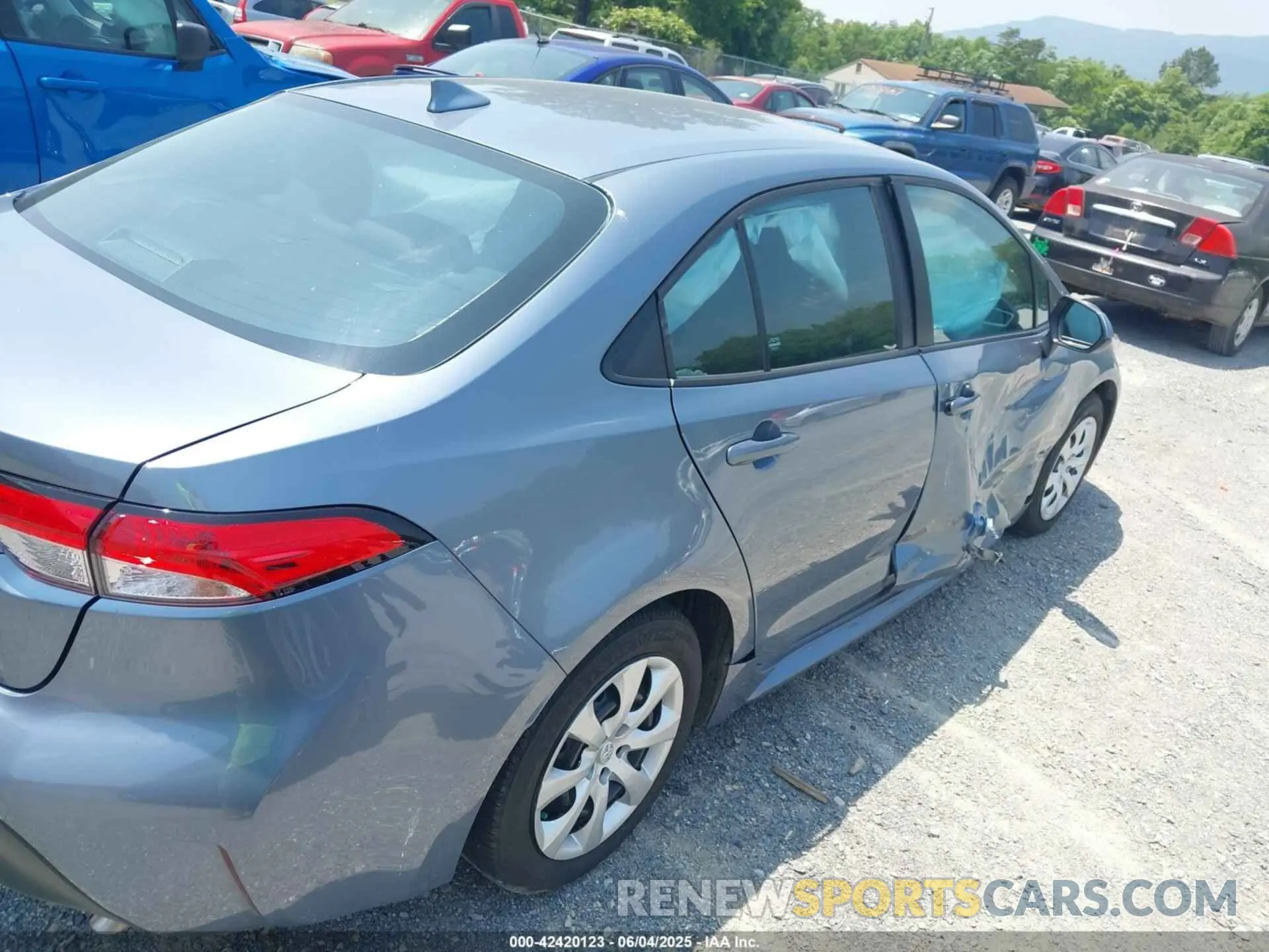 4 Photograph of a damaged car 5YFB4MDE9RP163226 TOYOTA COROLLA 2024