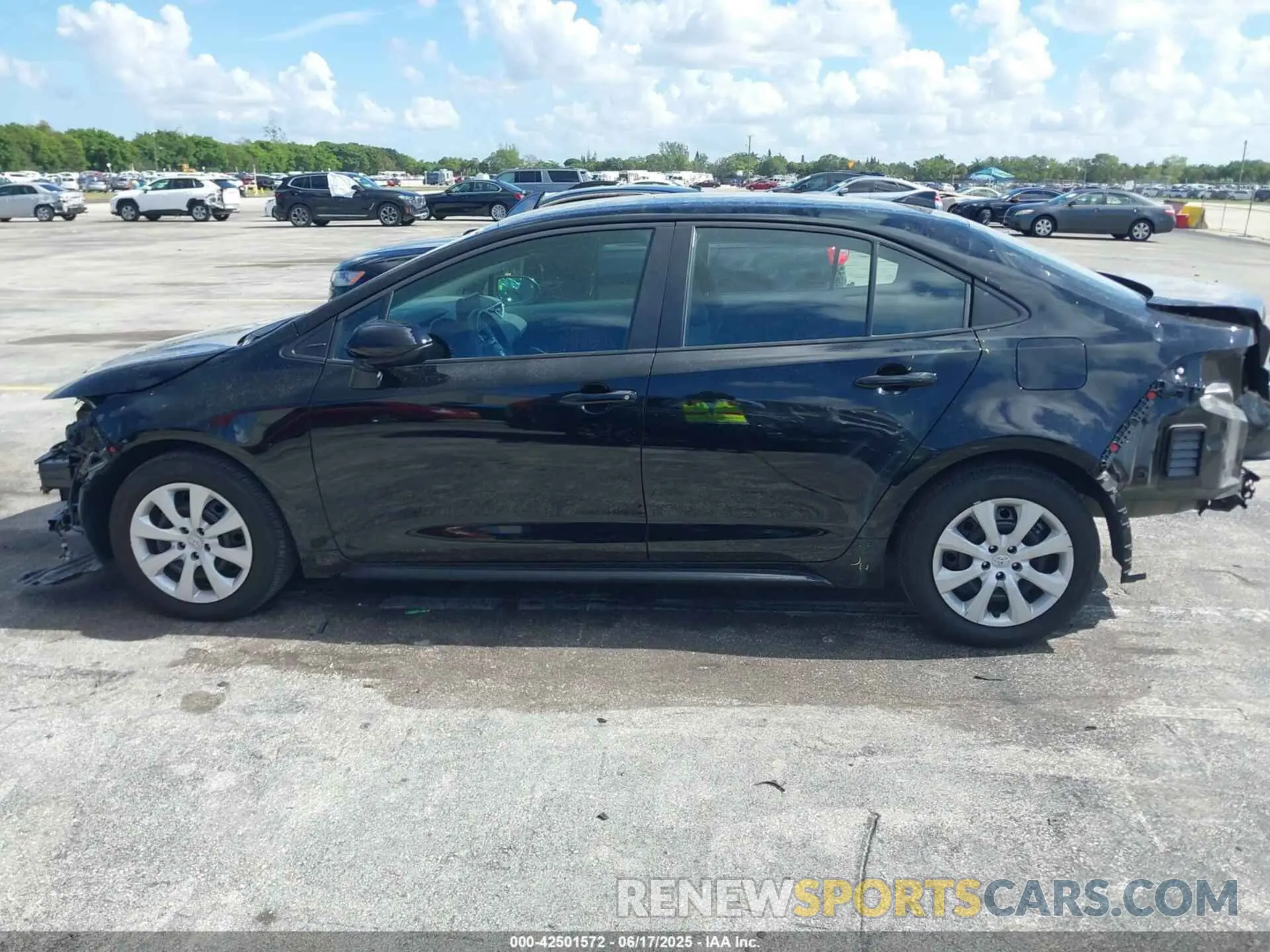 15 Photograph of a damaged car 5YFB4MDE9RP192774 TOYOTA COROLLA 2024