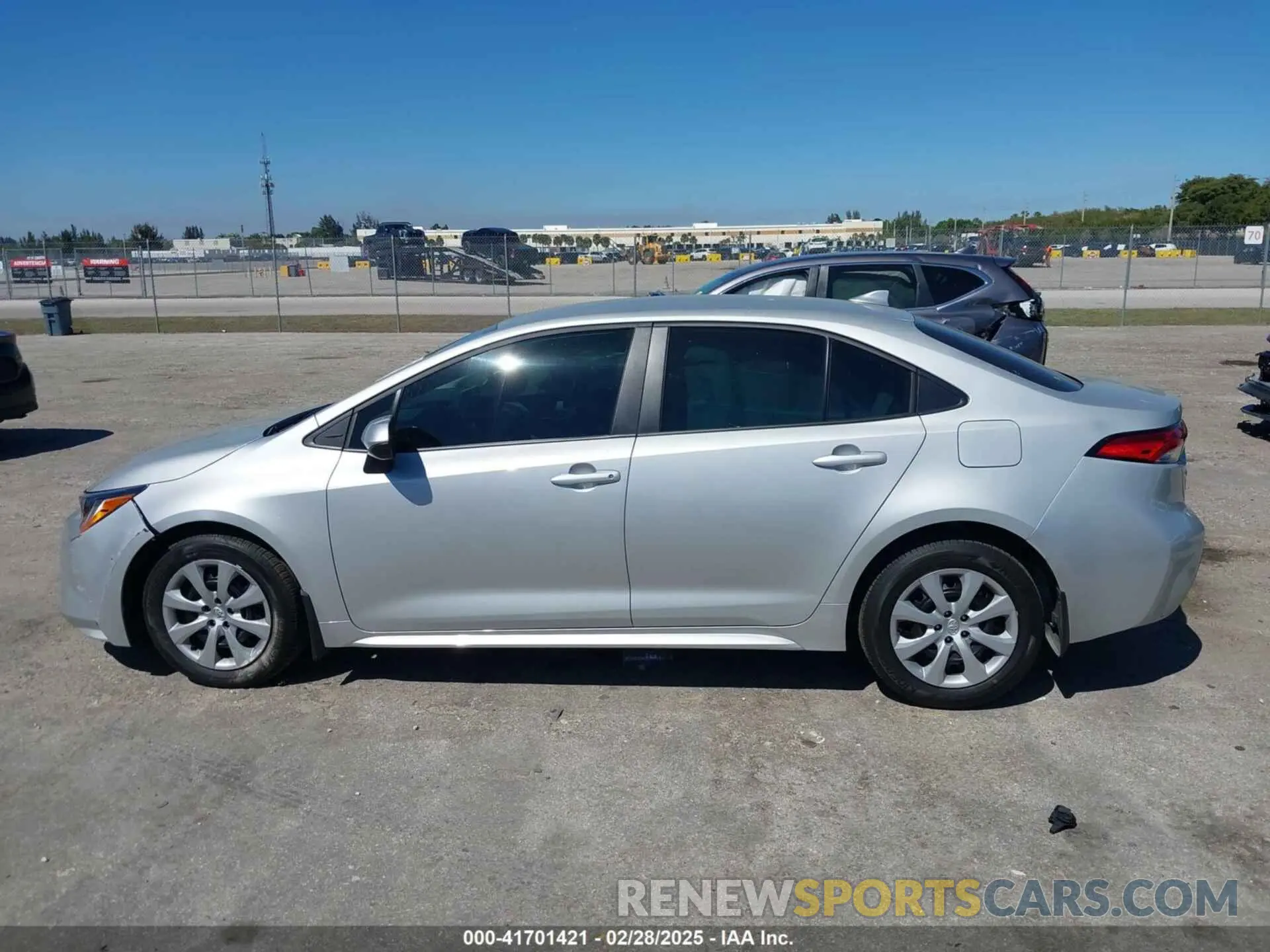 14 Photograph of a damaged car 5YFB4MDE9RP206060 TOYOTA COROLLA 2024