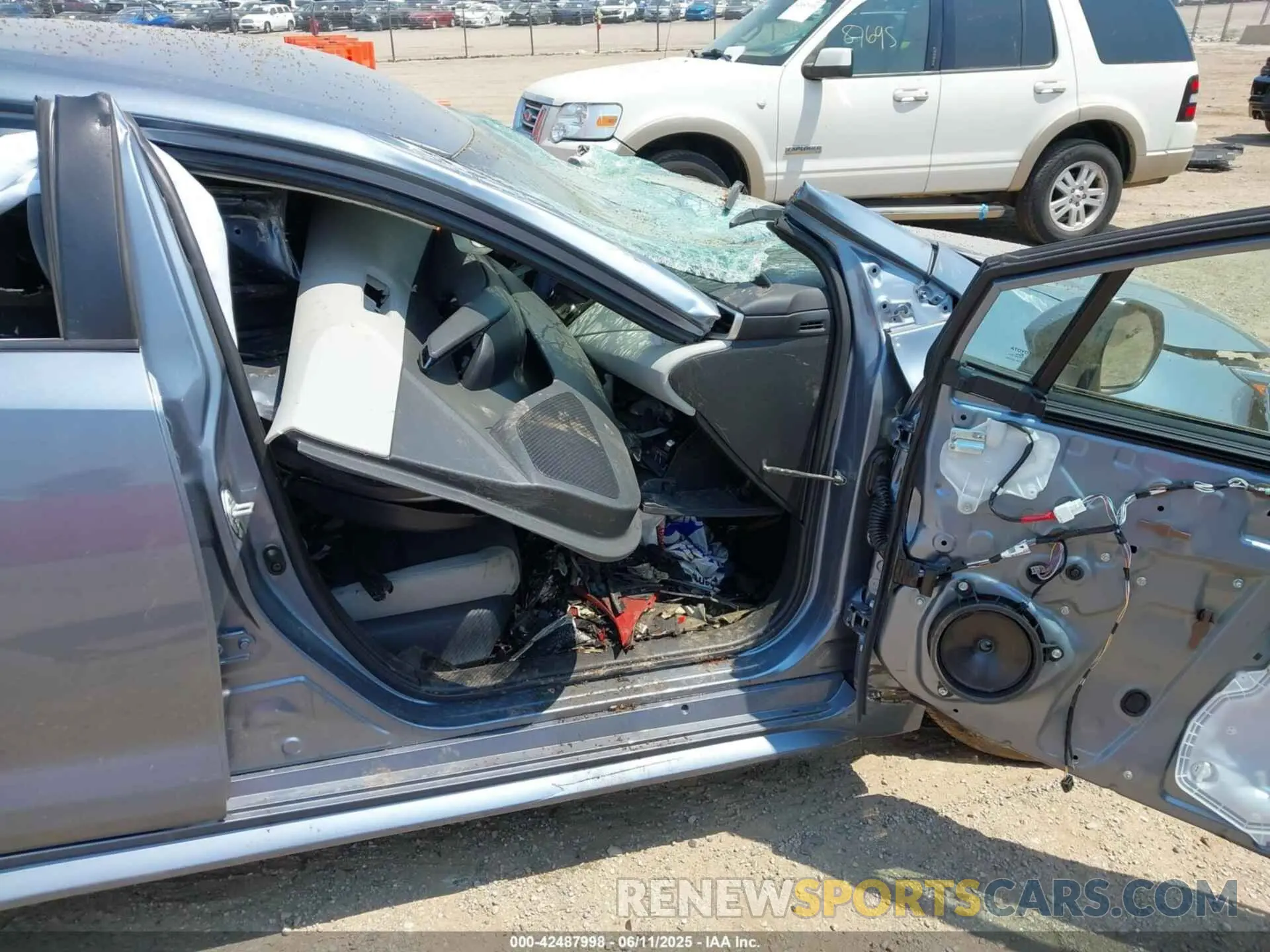 5 Photograph of a damaged car 5YFB4MDE9RP213378 TOYOTA COROLLA 2024