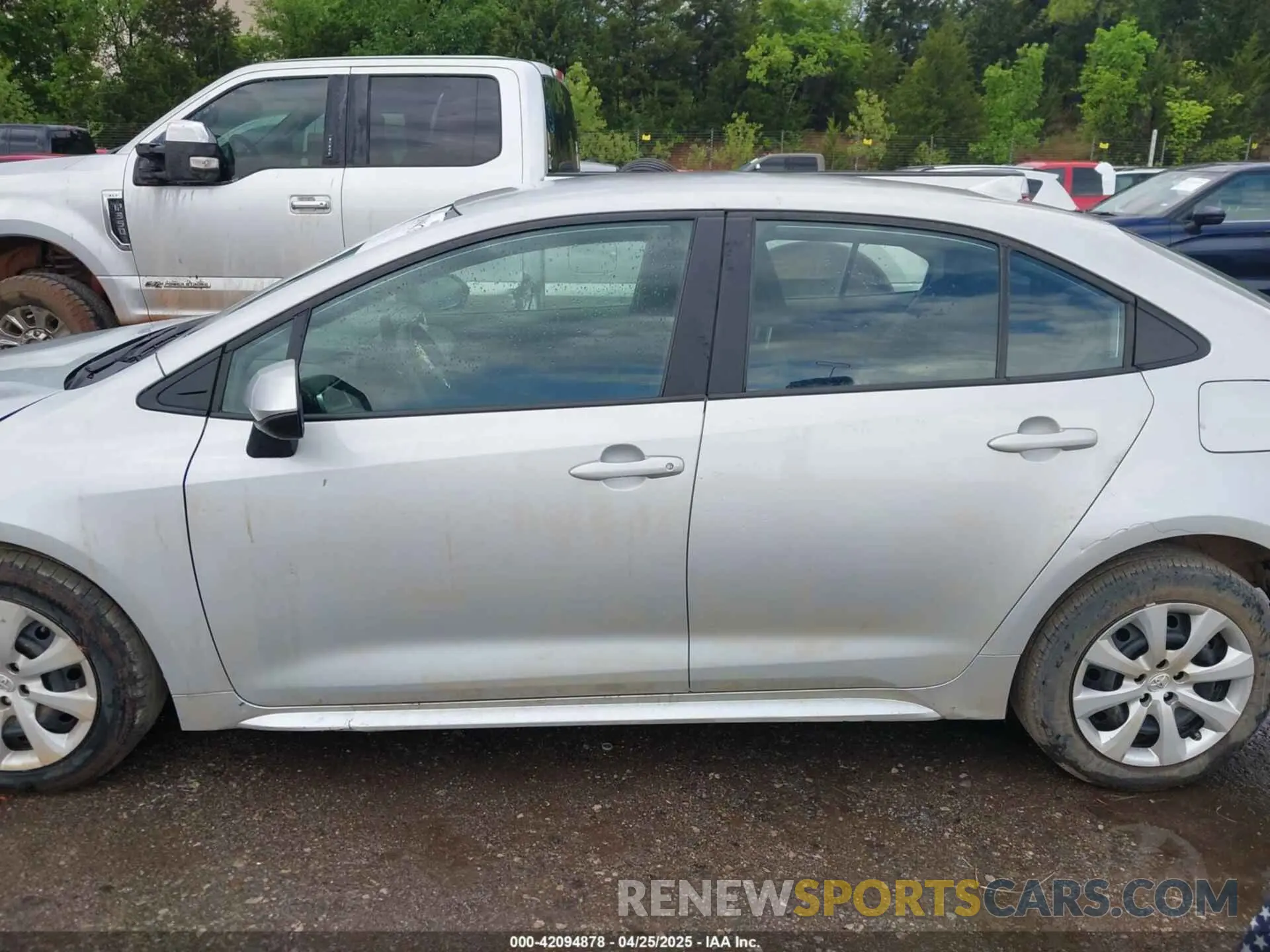 14 Photograph of a damaged car 5YFB4MDEXRP123012 TOYOTA COROLLA 2024
