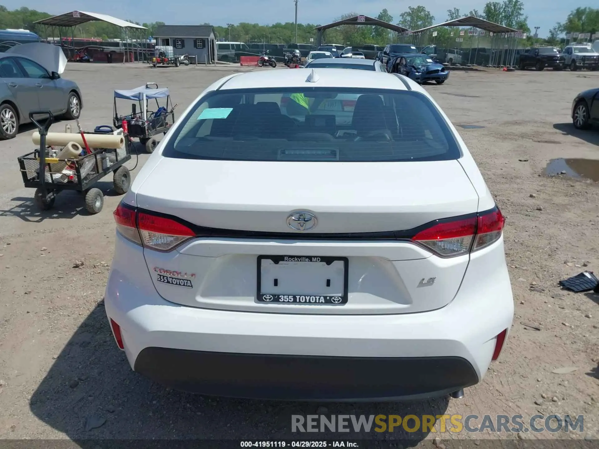 17 Photograph of a damaged car 5YFB4MDEXRP183209 TOYOTA COROLLA 2024