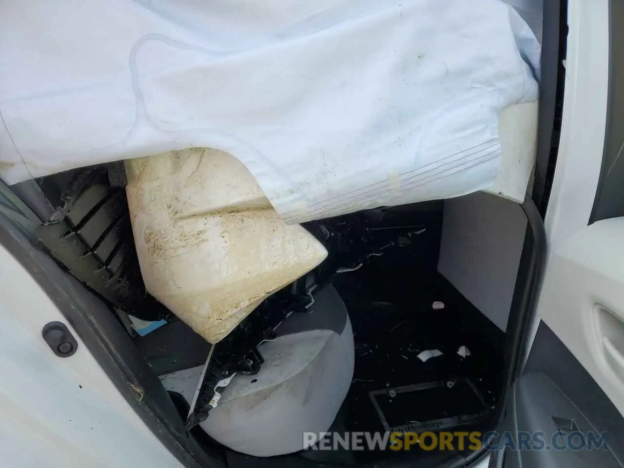 10 Photograph of a damaged car 5YFB4MDEXRP201529 TOYOTA COROLLA 2024