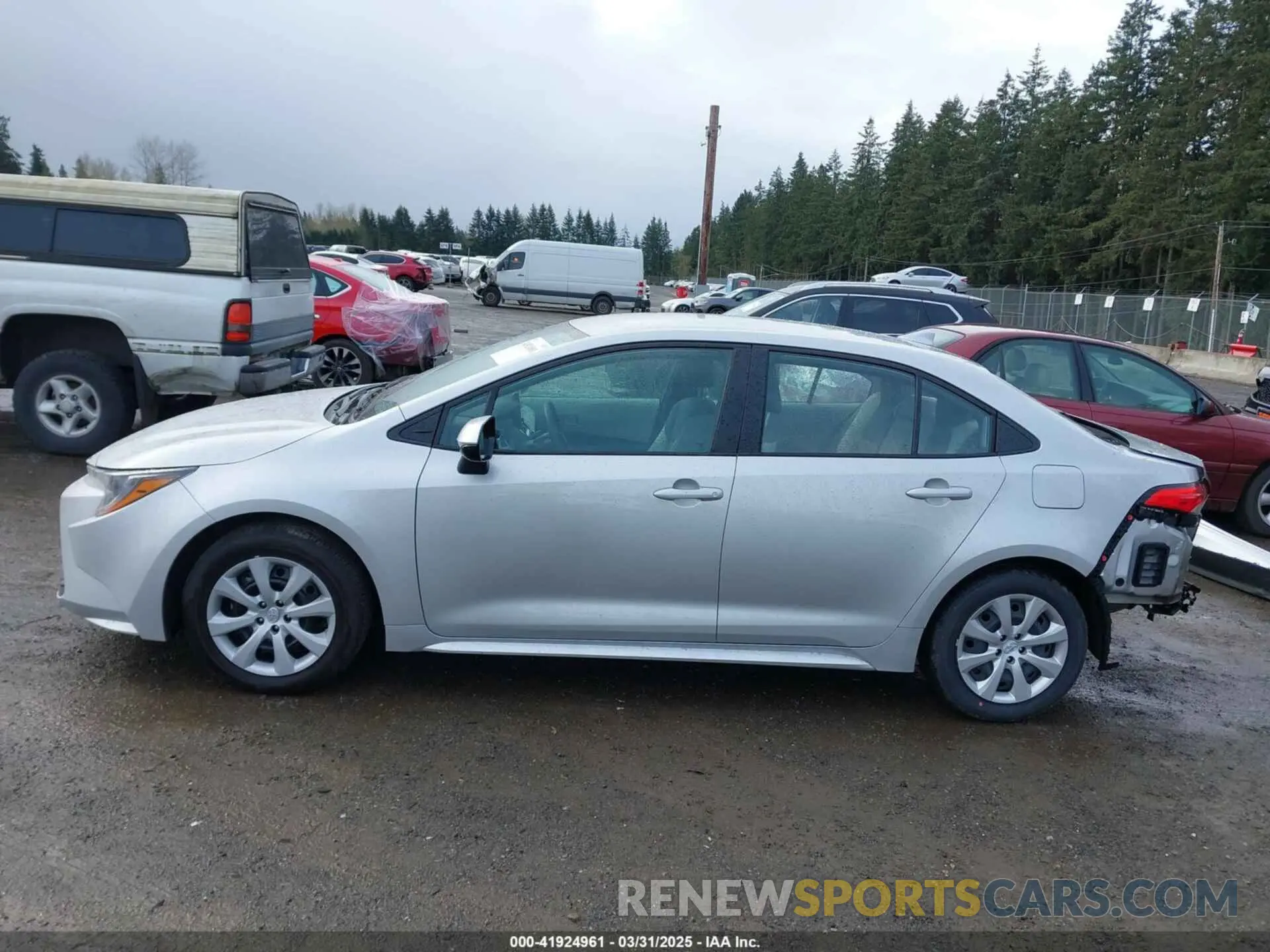 15 Photograph of a damaged car 5YFB4MDEXRP206813 TOYOTA COROLLA 2024