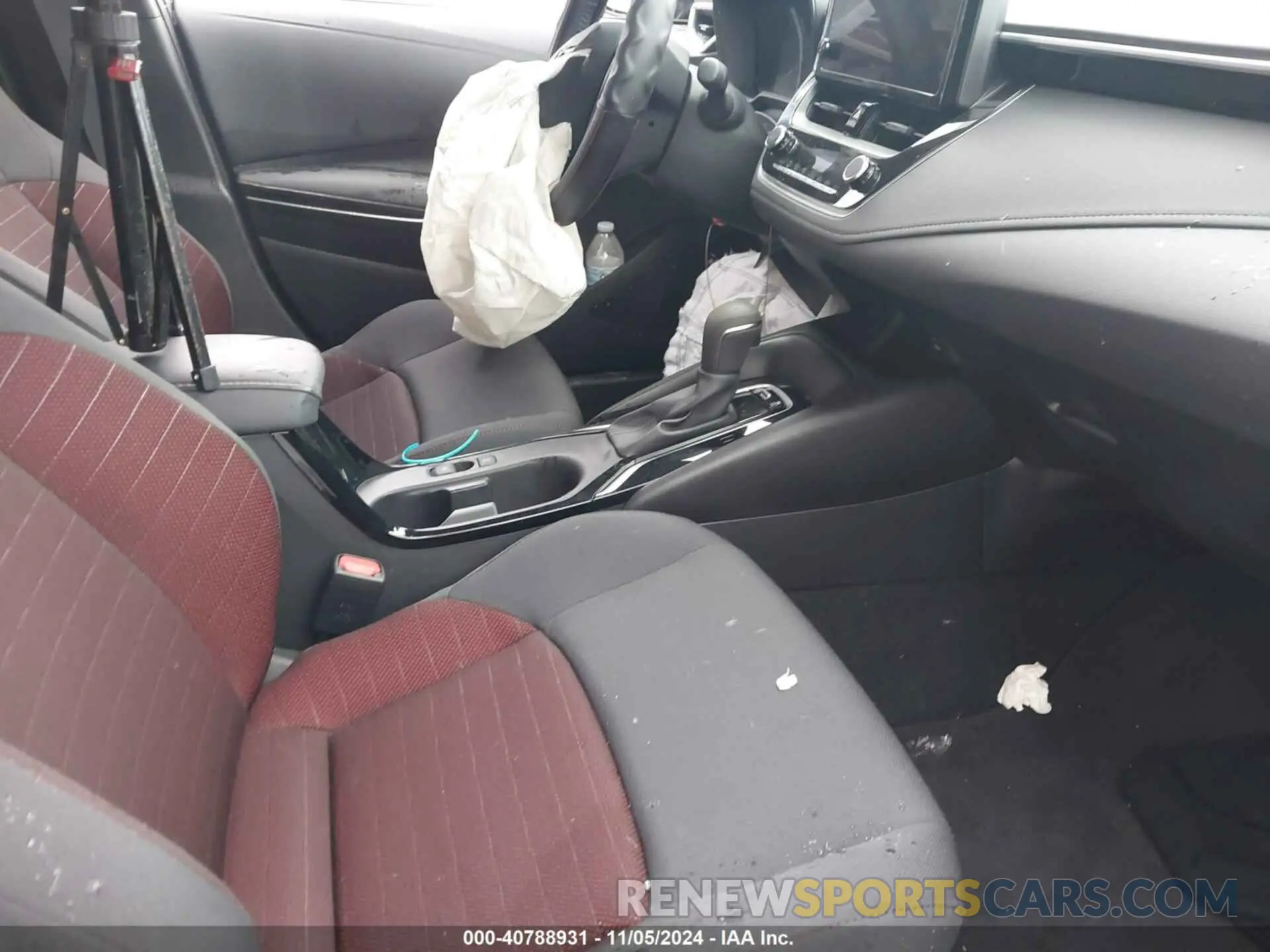 5 Photograph of a damaged car 5YFS4MCE1RP172990 TOYOTA COROLLA 2024