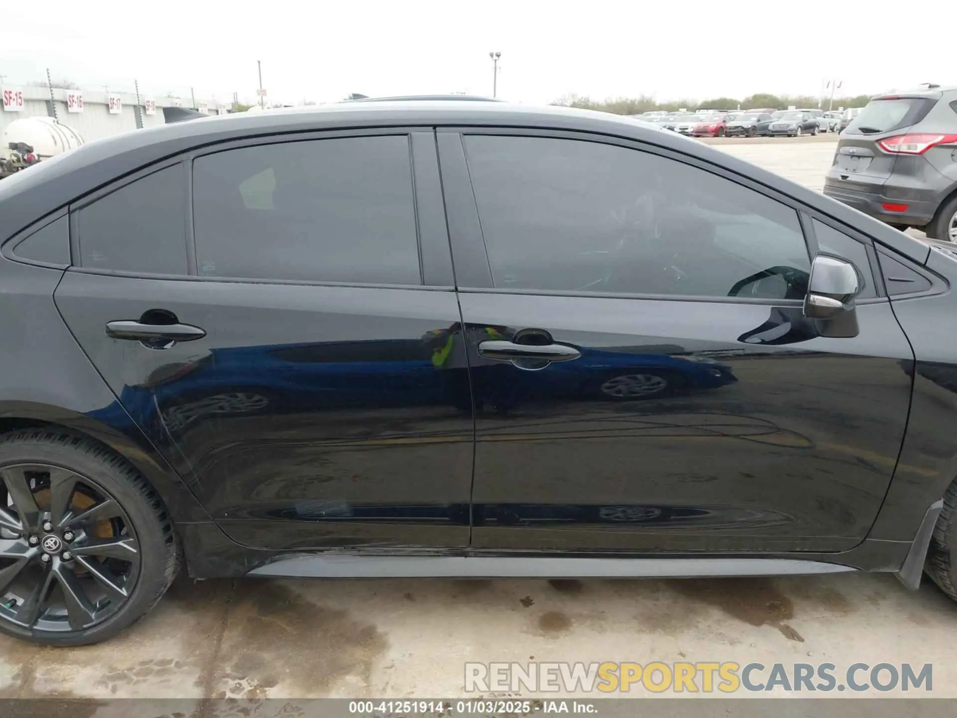 14 Photograph of a damaged car 5YFS4MCE1RP193189 TOYOTA COROLLA 2024