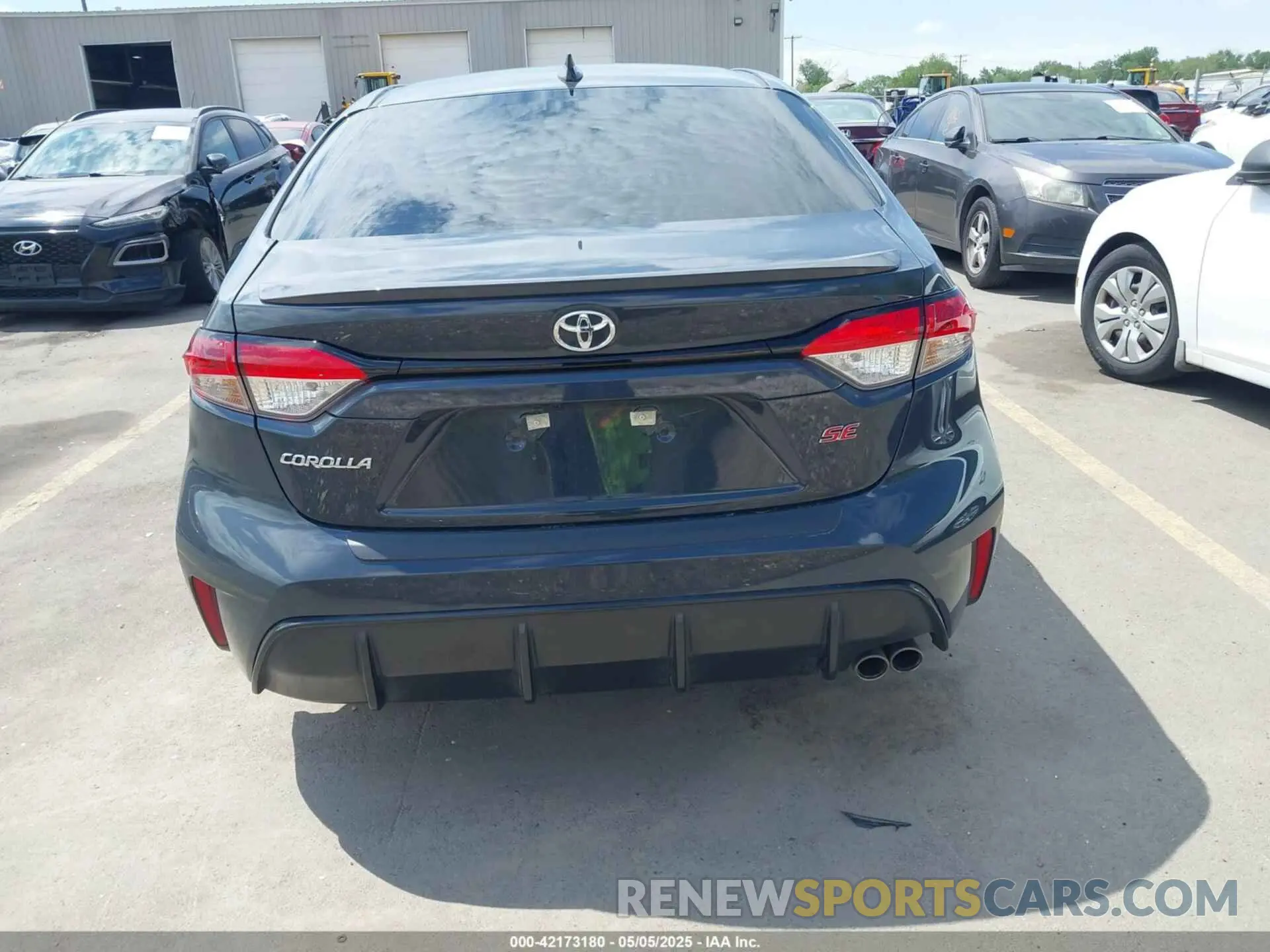 16 Photograph of a damaged car 5YFS4MCE2RP198109 TOYOTA COROLLA 2024