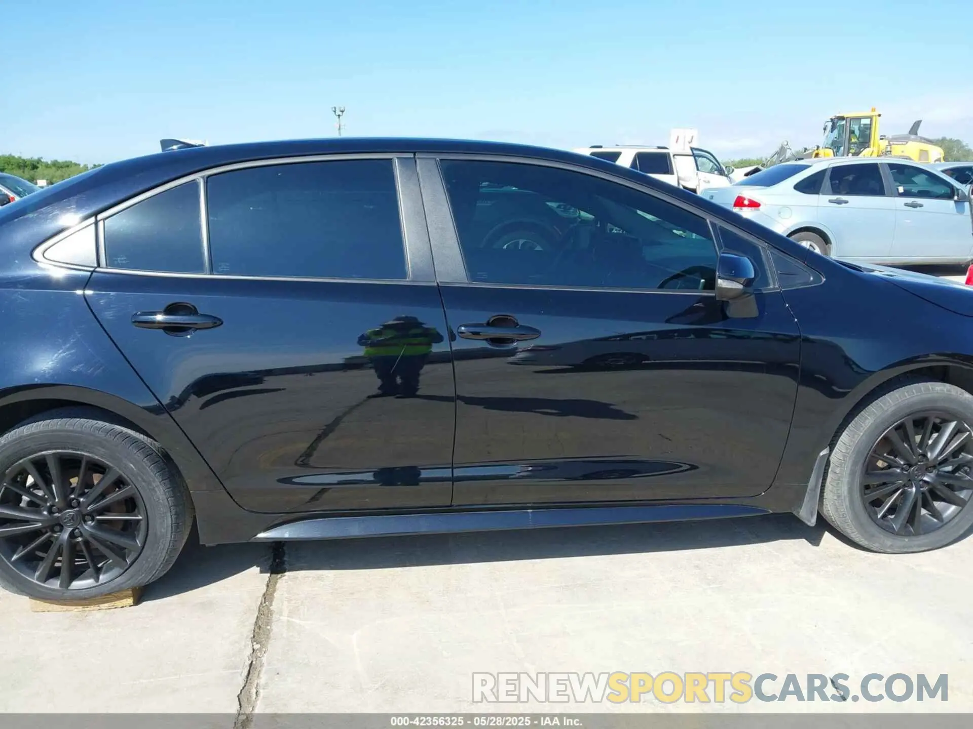 14 Photograph of a damaged car 5YFS4MCE3RP188625 TOYOTA COROLLA 2024