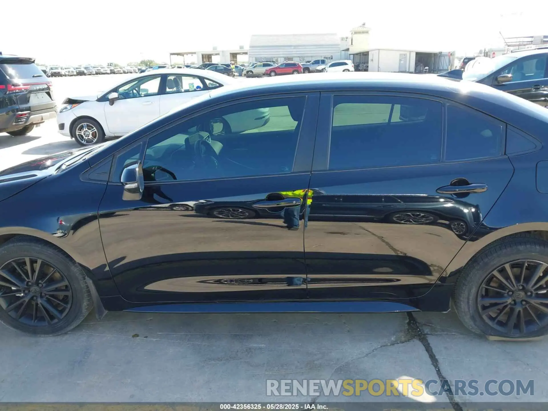 15 Photograph of a damaged car 5YFS4MCE3RP188625 TOYOTA COROLLA 2024