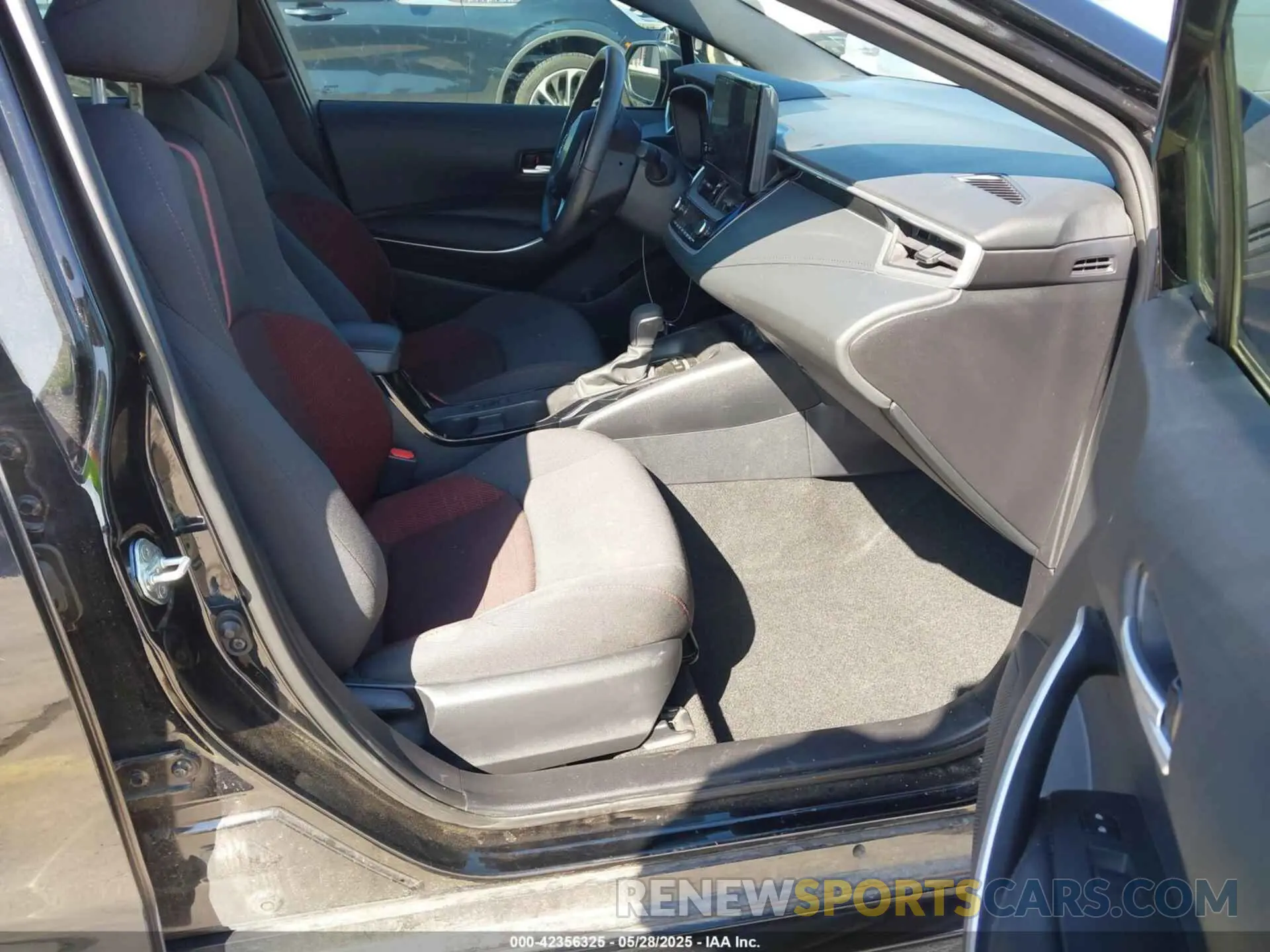 5 Photograph of a damaged car 5YFS4MCE3RP188625 TOYOTA COROLLA 2024
