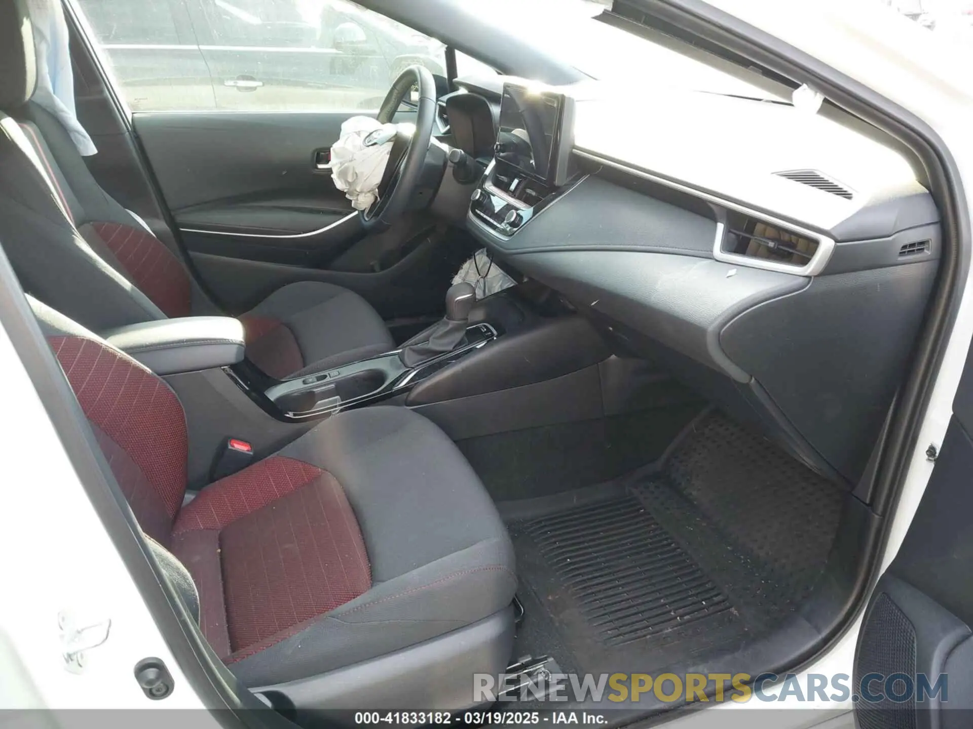 5 Photograph of a damaged car 5YFS4MCE3RP216696 TOYOTA COROLLA 2024