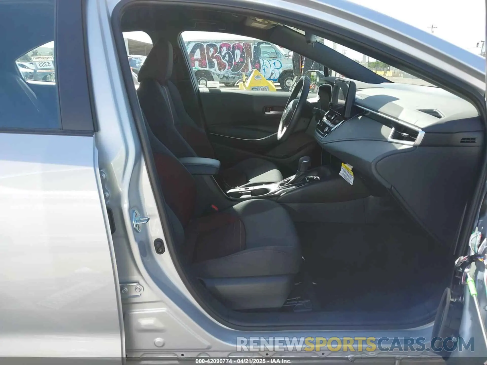 5 Photograph of a damaged car 5YFS4MCE4RP177083 TOYOTA COROLLA 2024