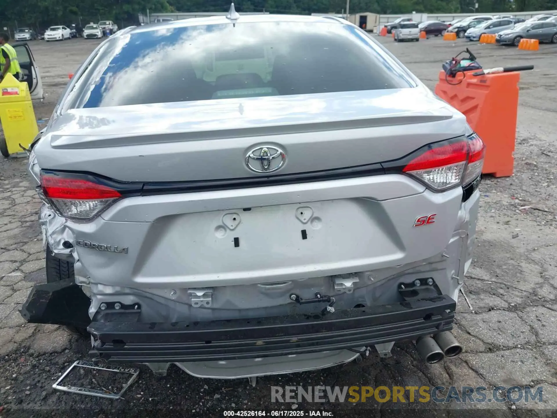 15 Photograph of a damaged car 5YFS4MCE4RP183899 TOYOTA COROLLA 2024