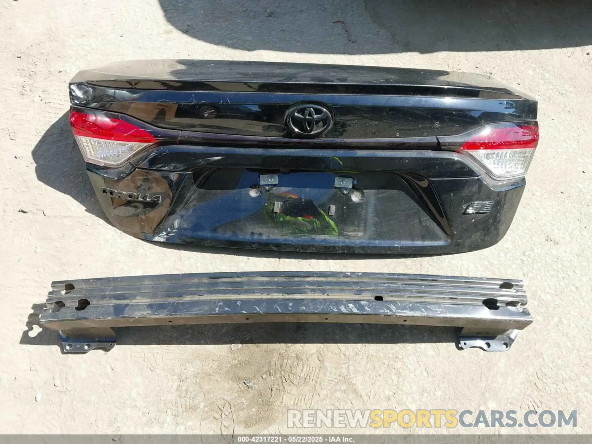 12 Photograph of a damaged car 5YFS4MCE4RP202578 TOYOTA COROLLA 2024