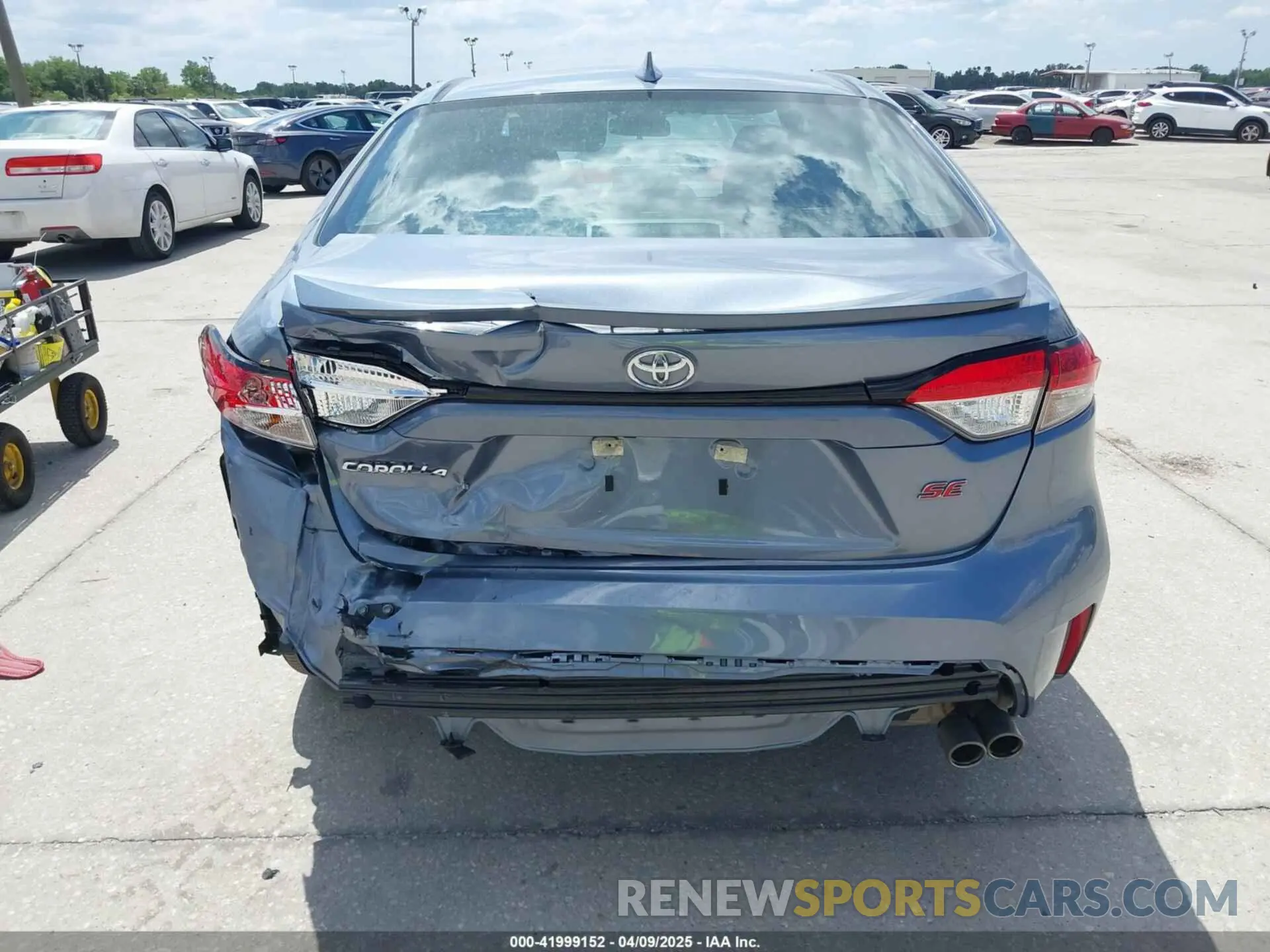 16 Photograph of a damaged car 5YFS4MCE5RP178100 TOYOTA COROLLA 2024