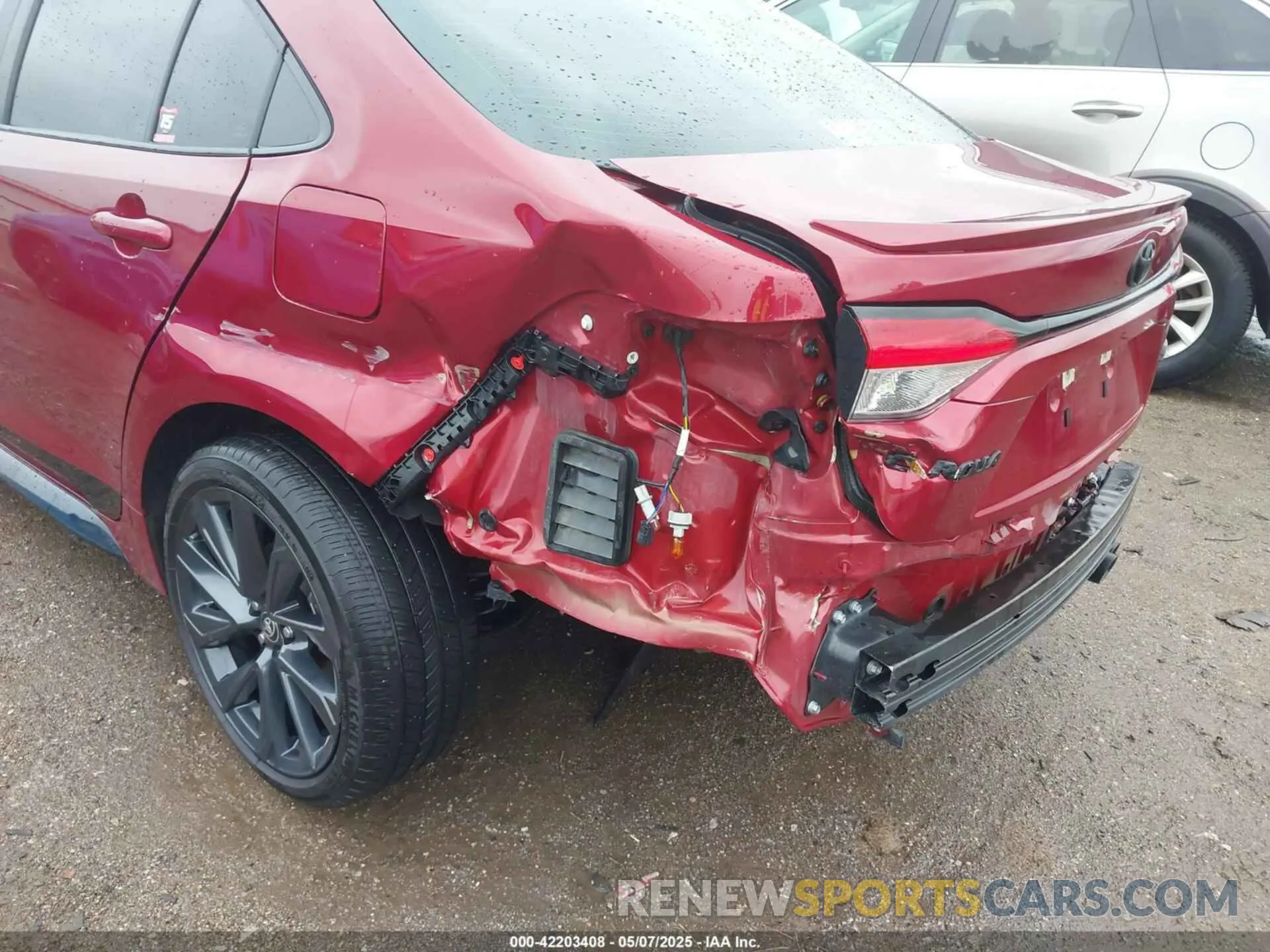 18 Photograph of a damaged car 5YFS4MCE6RP176775 TOYOTA COROLLA 2024