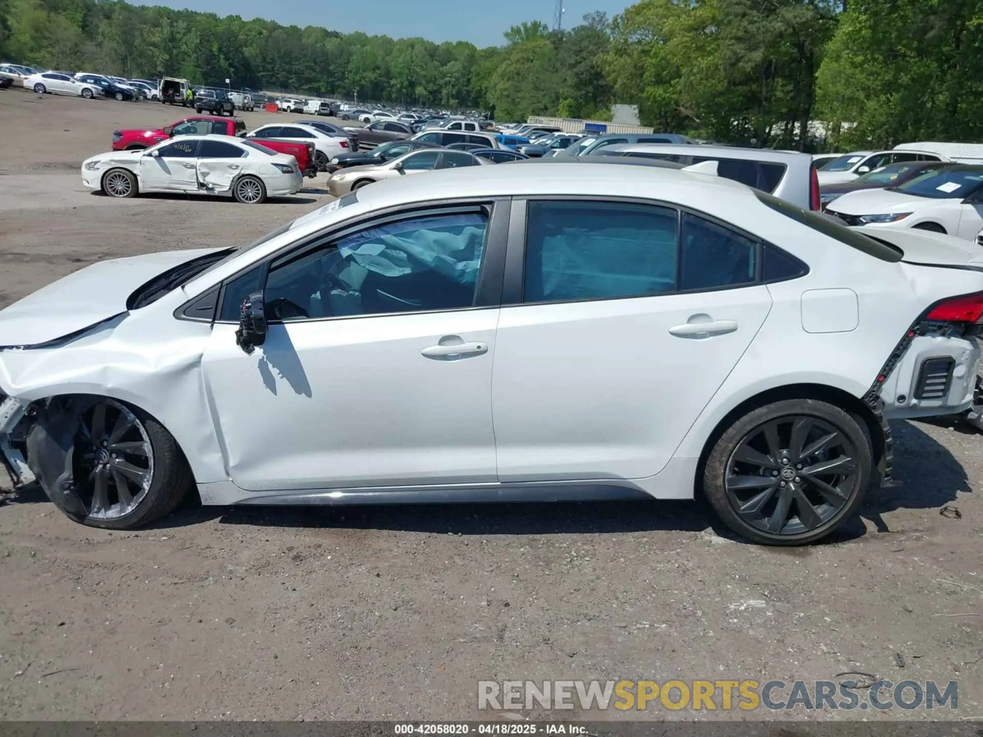 13 Photograph of a damaged car 5YFS4MCE7RP179152 TOYOTA COROLLA 2024