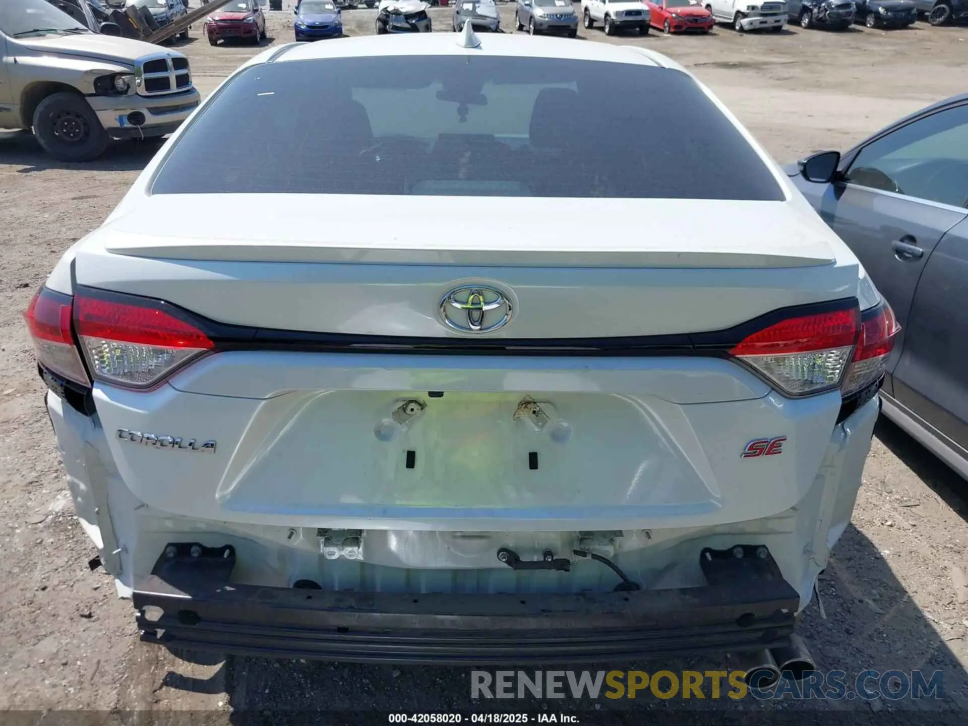 15 Photograph of a damaged car 5YFS4MCE7RP179152 TOYOTA COROLLA 2024