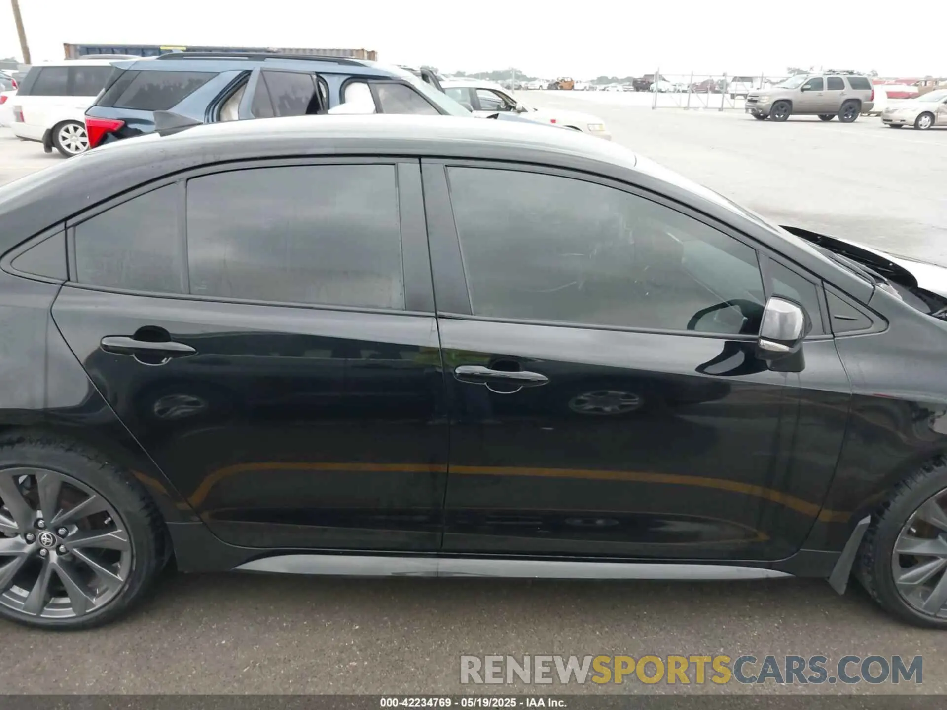 13 Photograph of a damaged car 5YFS4MCE7RP179278 TOYOTA COROLLA 2024