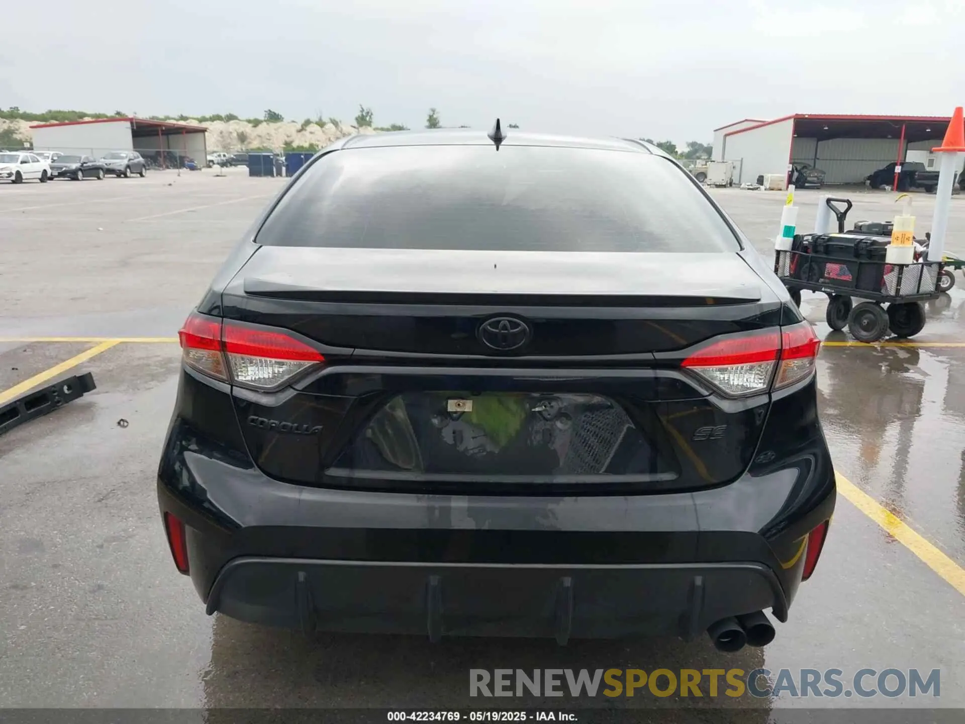 16 Photograph of a damaged car 5YFS4MCE7RP179278 TOYOTA COROLLA 2024