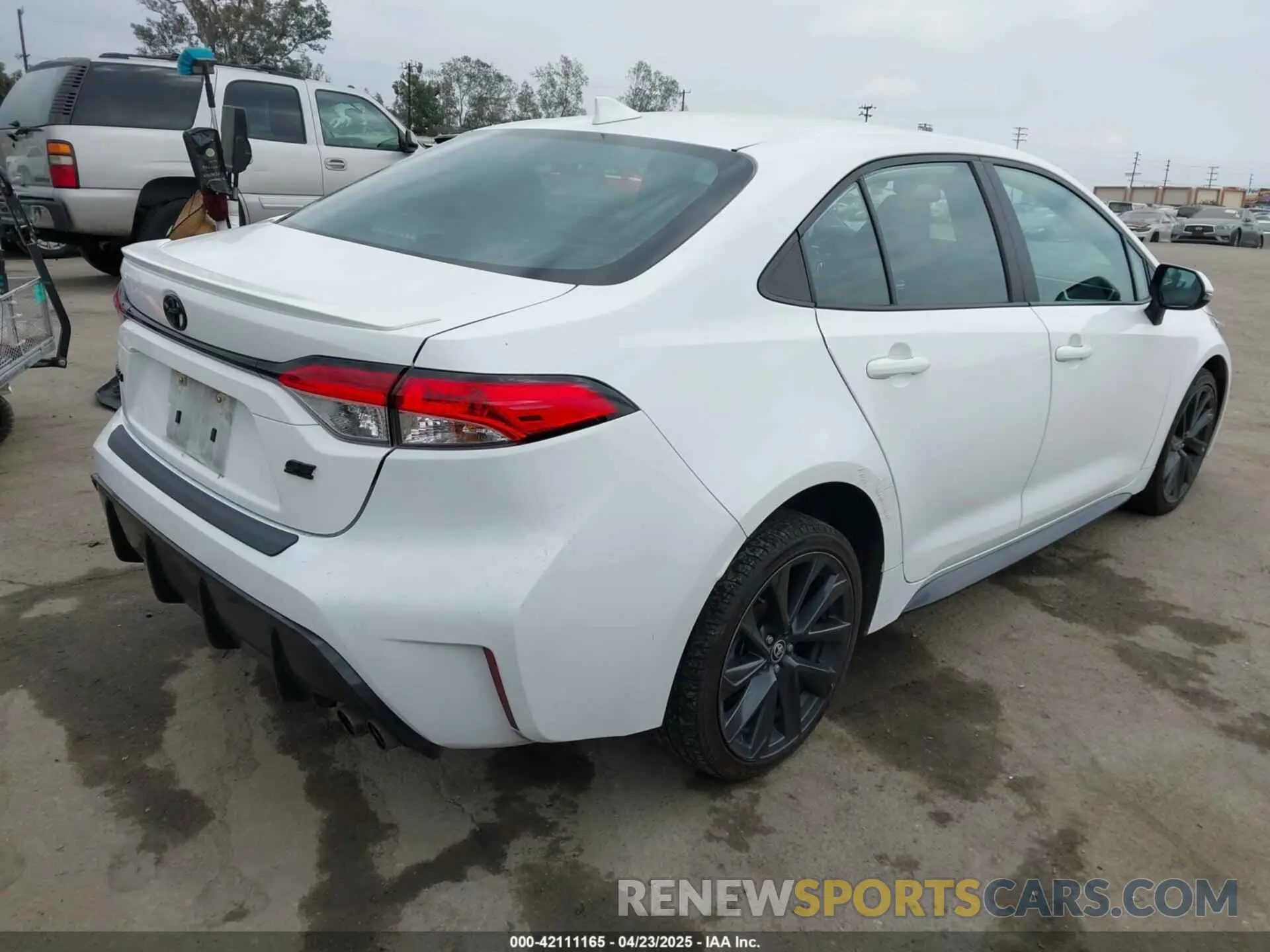 4 Photograph of a damaged car 5YFS4MCE7RP180642 TOYOTA COROLLA 2024