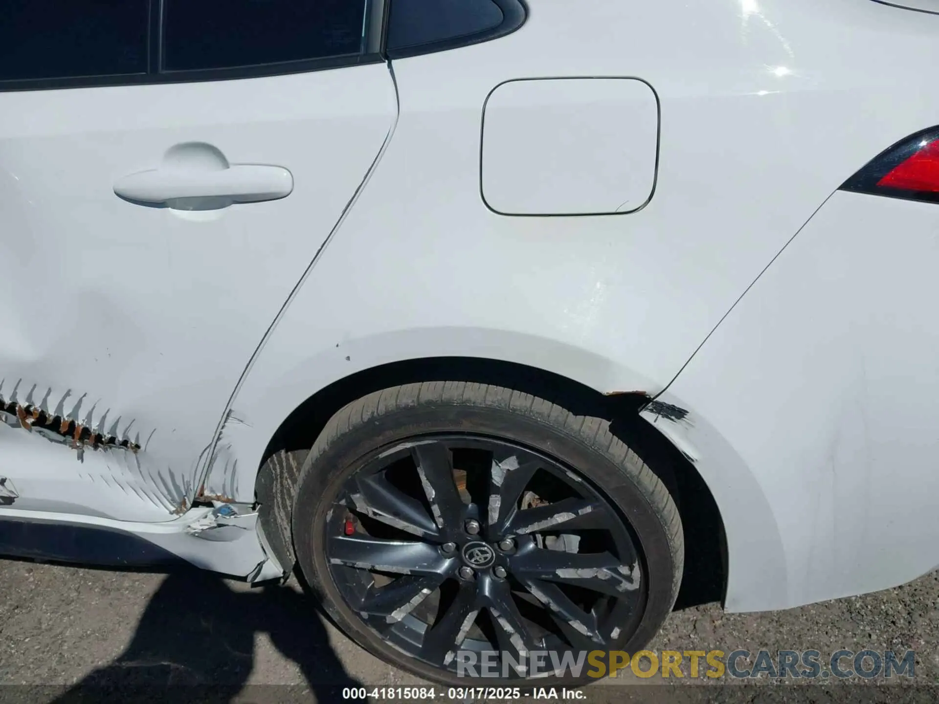 18 Photograph of a damaged car 5YFS4MCE8RP178141 TOYOTA COROLLA 2024