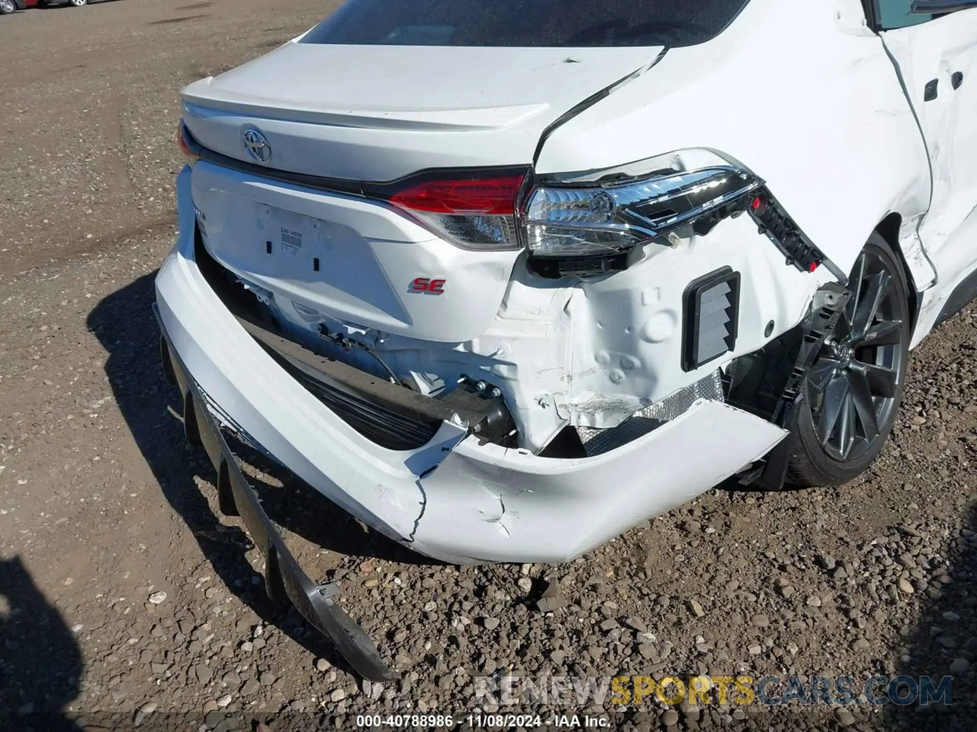 18 Photograph of a damaged car 5YFS4MCE8RP195702 TOYOTA COROLLA 2024