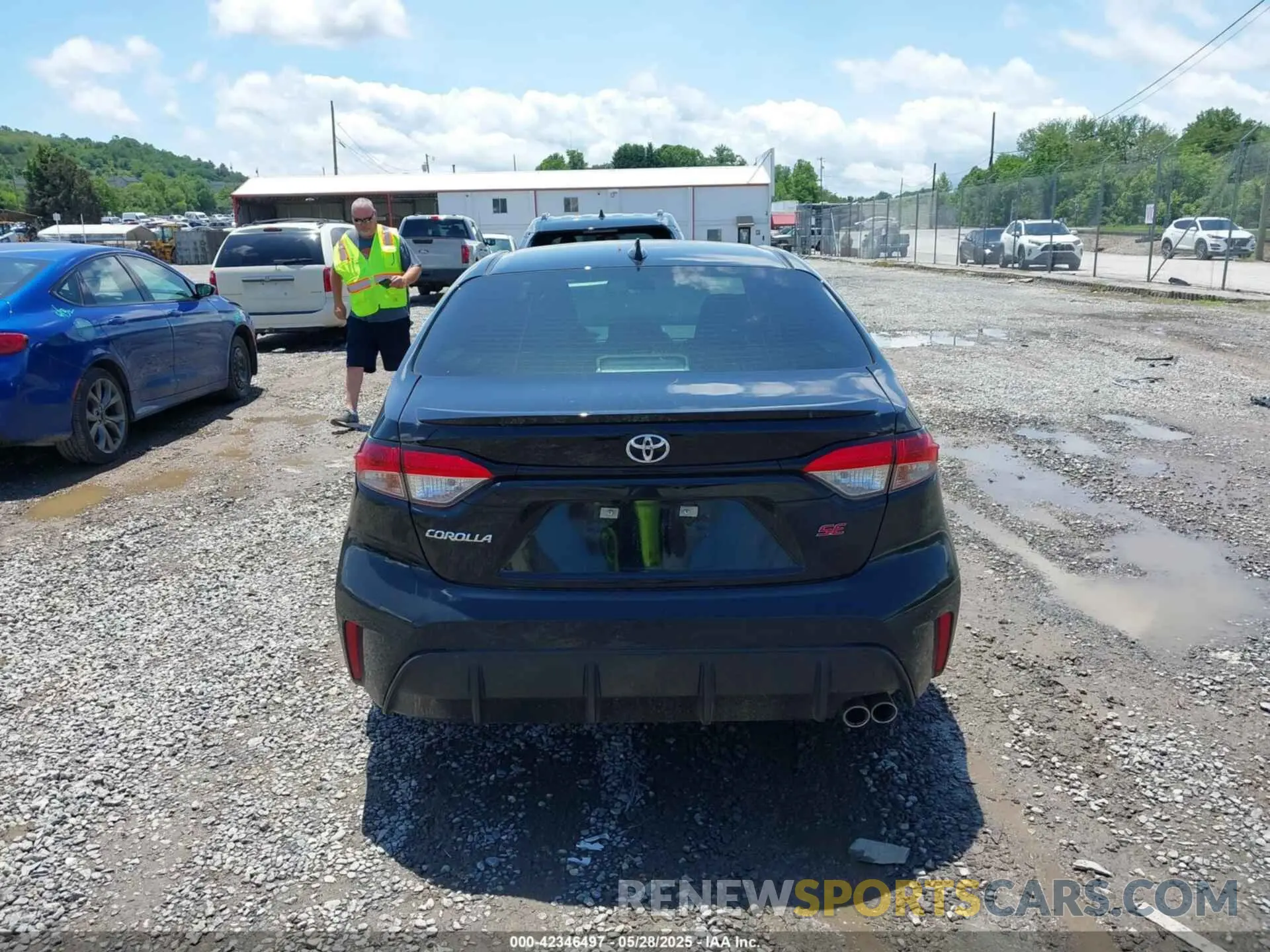 16 Photograph of a damaged car 5YFS4MCEXRP181767 TOYOTA COROLLA 2024