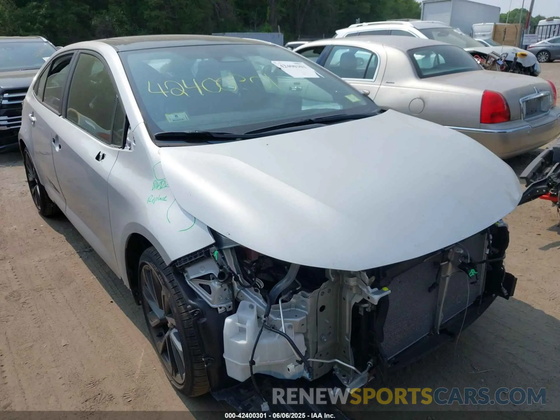 1 Photograph of a damaged car 5YFT4MCE5RP205090 TOYOTA COROLLA 2024