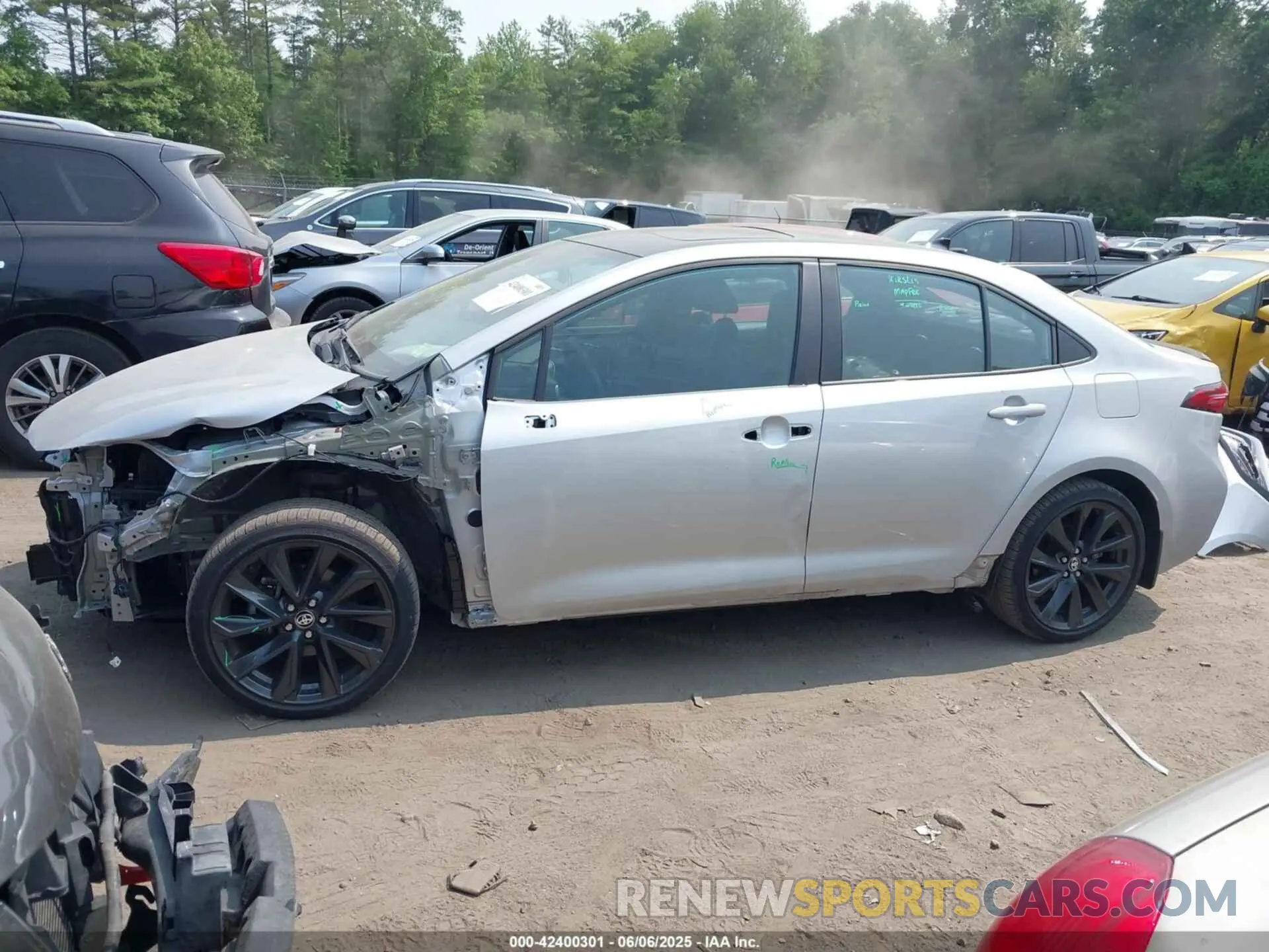 15 Photograph of a damaged car 5YFT4MCE5RP205090 TOYOTA COROLLA 2024