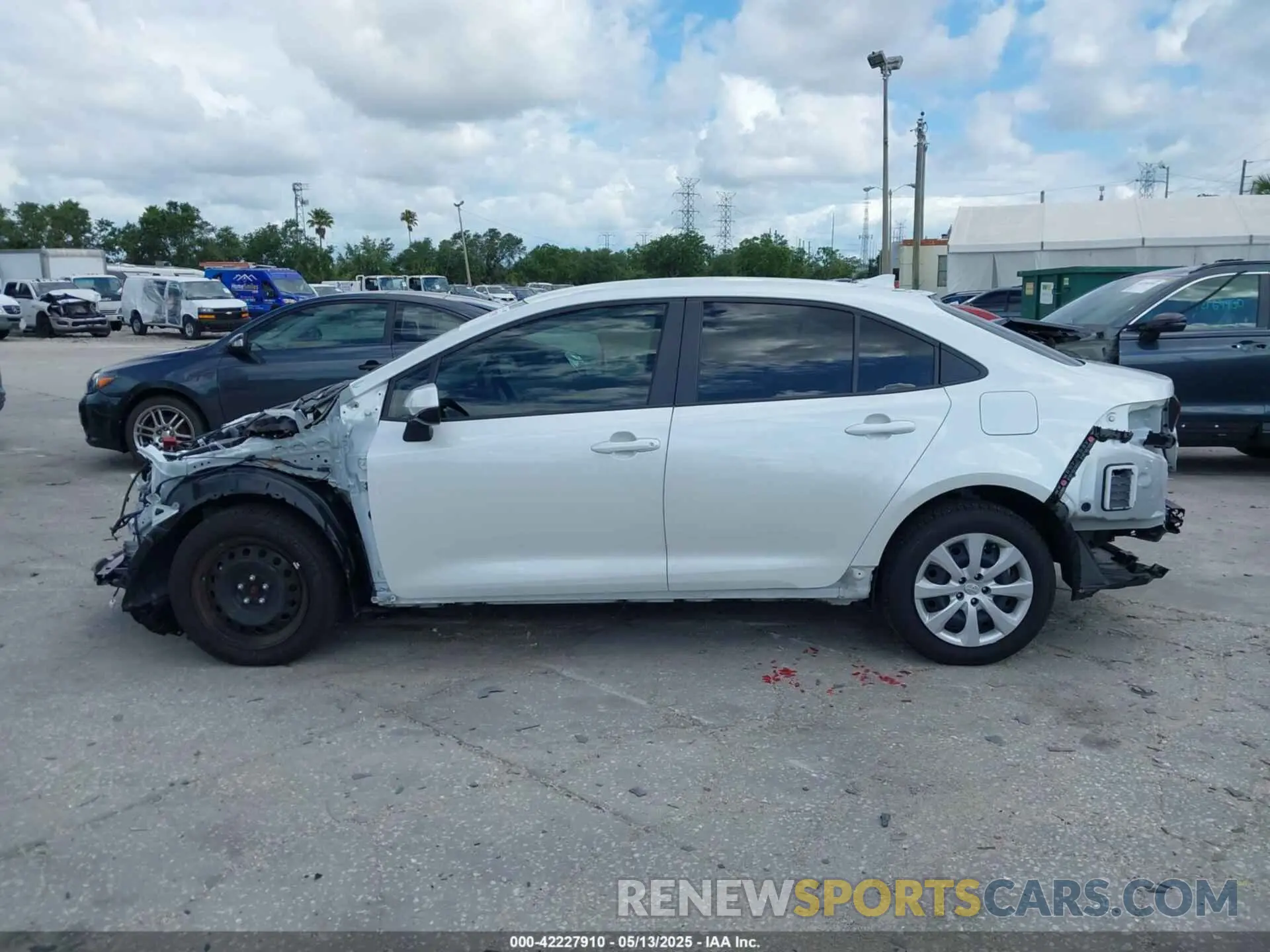 14 Photograph of a damaged car JTDBCMFE0RJ031783 TOYOTA COROLLA 2024