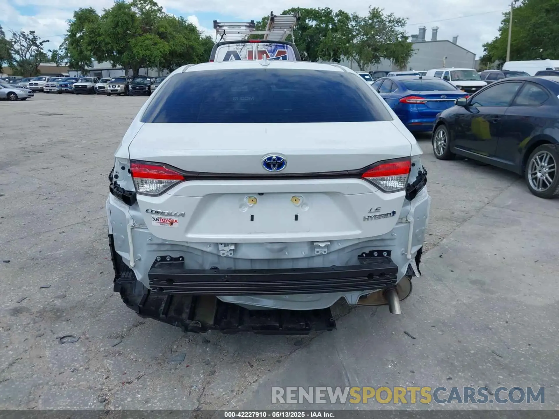 16 Photograph of a damaged car JTDBCMFE0RJ031783 TOYOTA COROLLA 2024